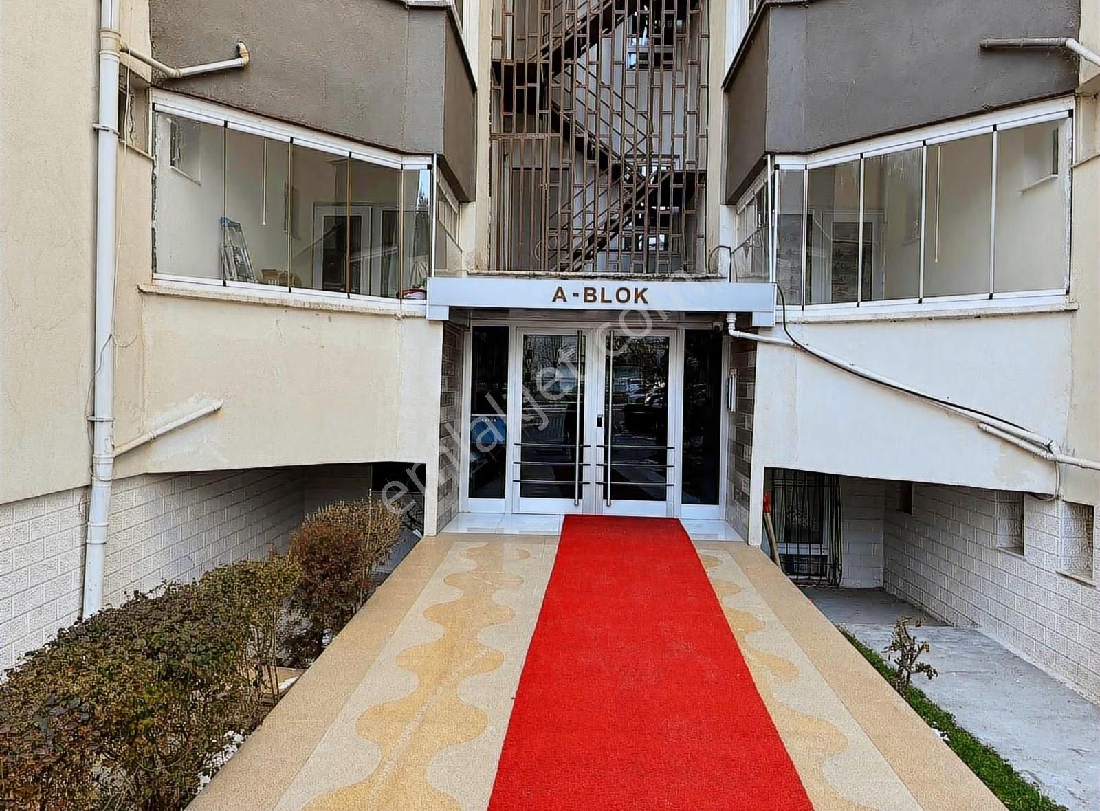 Kıyıbirlik Sitesi'nde 3+1 Yenilenmiş Daire - Görsel 18