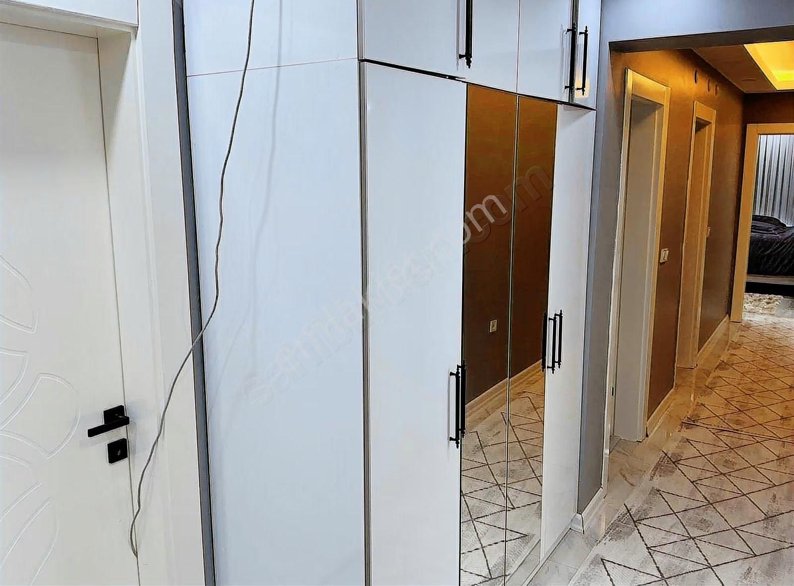 Kıyıbirlik Sitesi'nde 3+1 Yenilenmiş Daire - Görsel 30