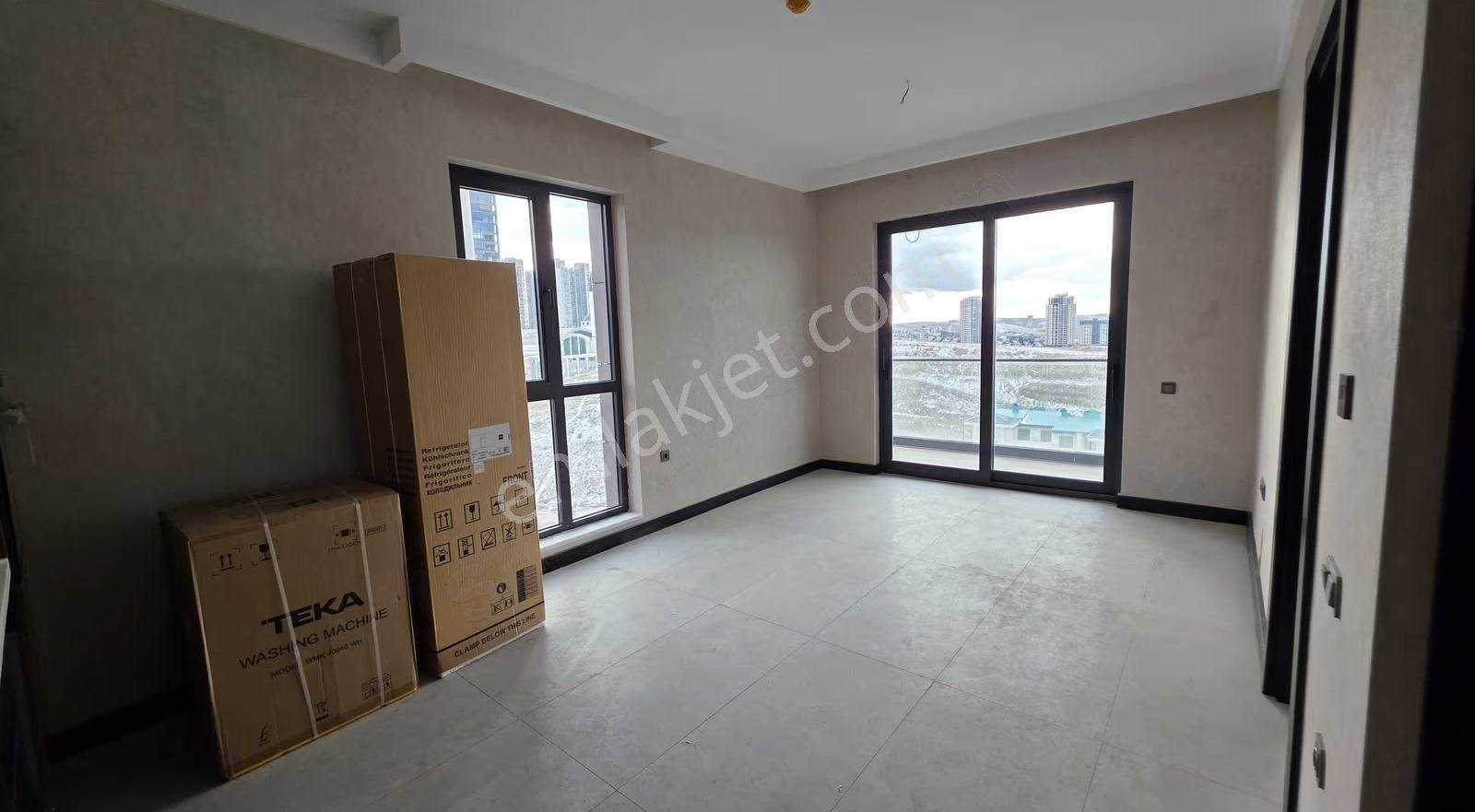 Ozan Beytepe'de Şehir Manzarasına Hakim Sıfır Kiralık 1+1 - Görsel 12