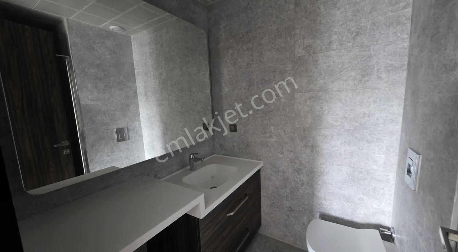 Ozan Beytepe'de Şehir Manzarasına Hakim Sıfır Kiralık 1+1 - Görsel 2