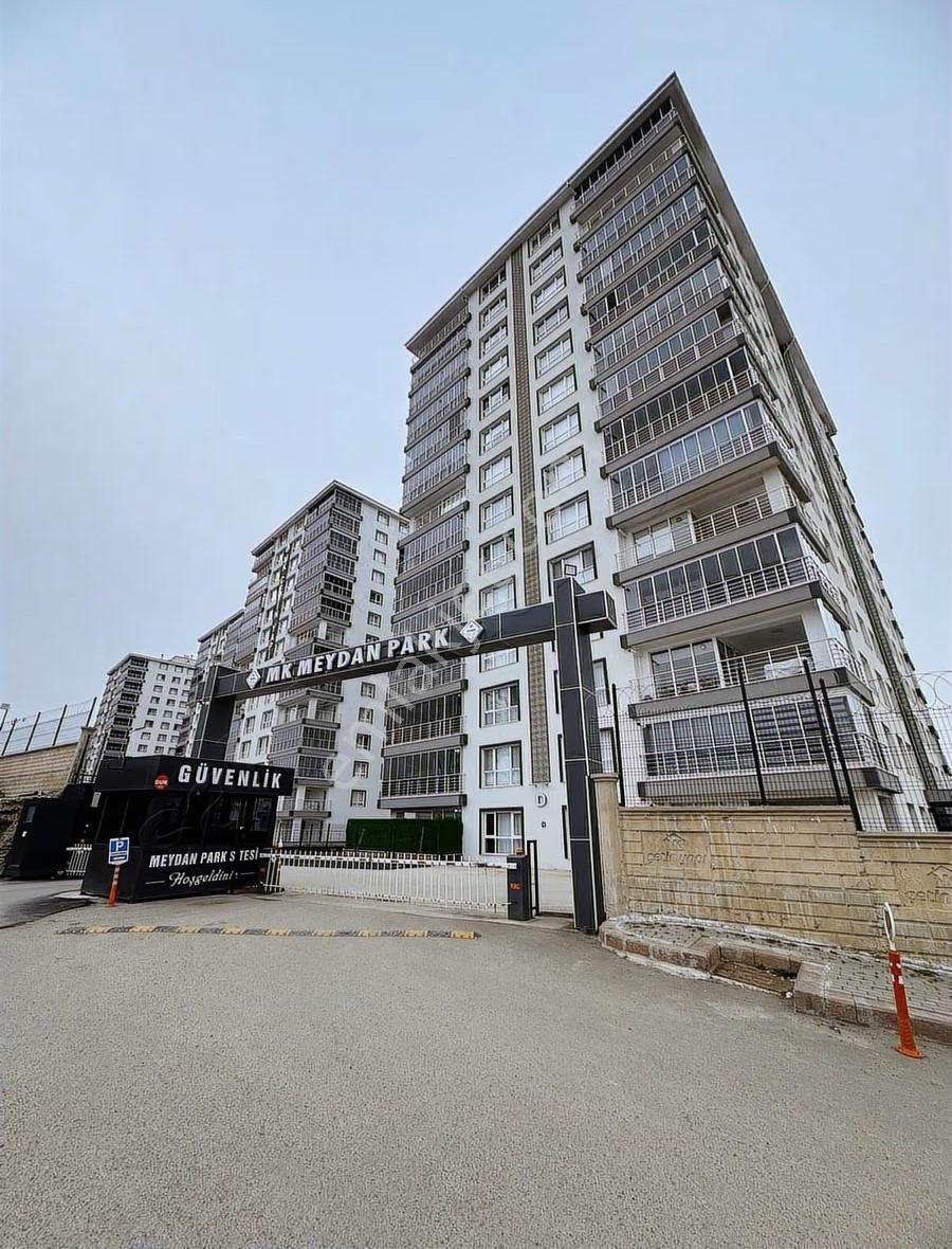 Meydan Park Konutları, Protokol Yoluna Cepheli 4+1 Satılık Daire