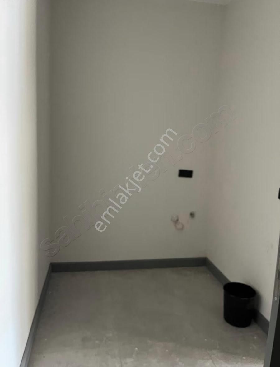 Alacaatlı Yaşamkent'te 5+1 Kiralık Sıfır Lüks Daire - Görsel 26