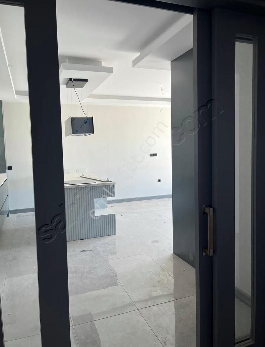 Alacaatlı Yaşamkent'te 5+1 Kiralık Sıfır Lüks Daire - Görsel 29