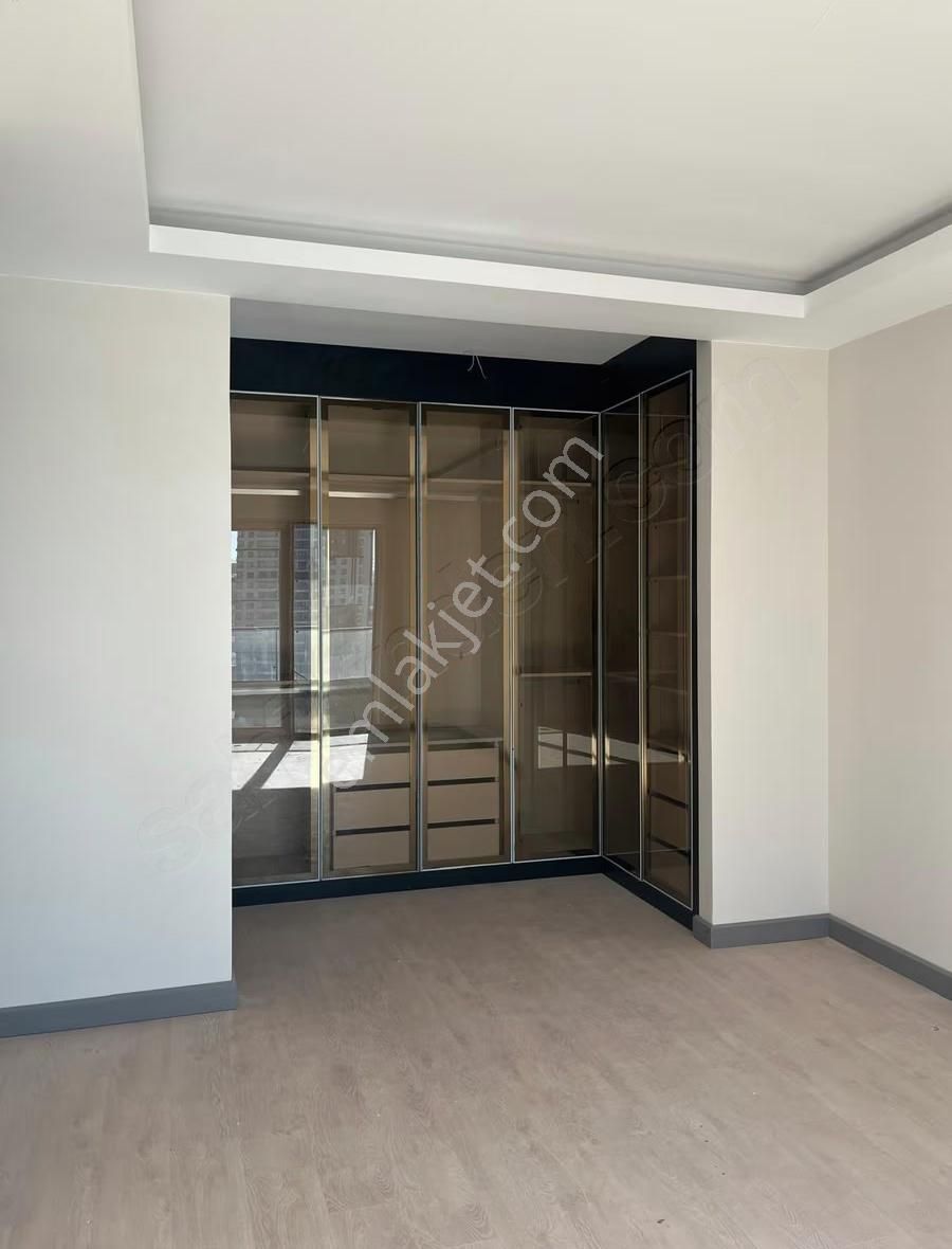 Alacaatlı Yaşamkent'te 5+1 Kiralık Sıfır Lüks Daire - Görsel 23