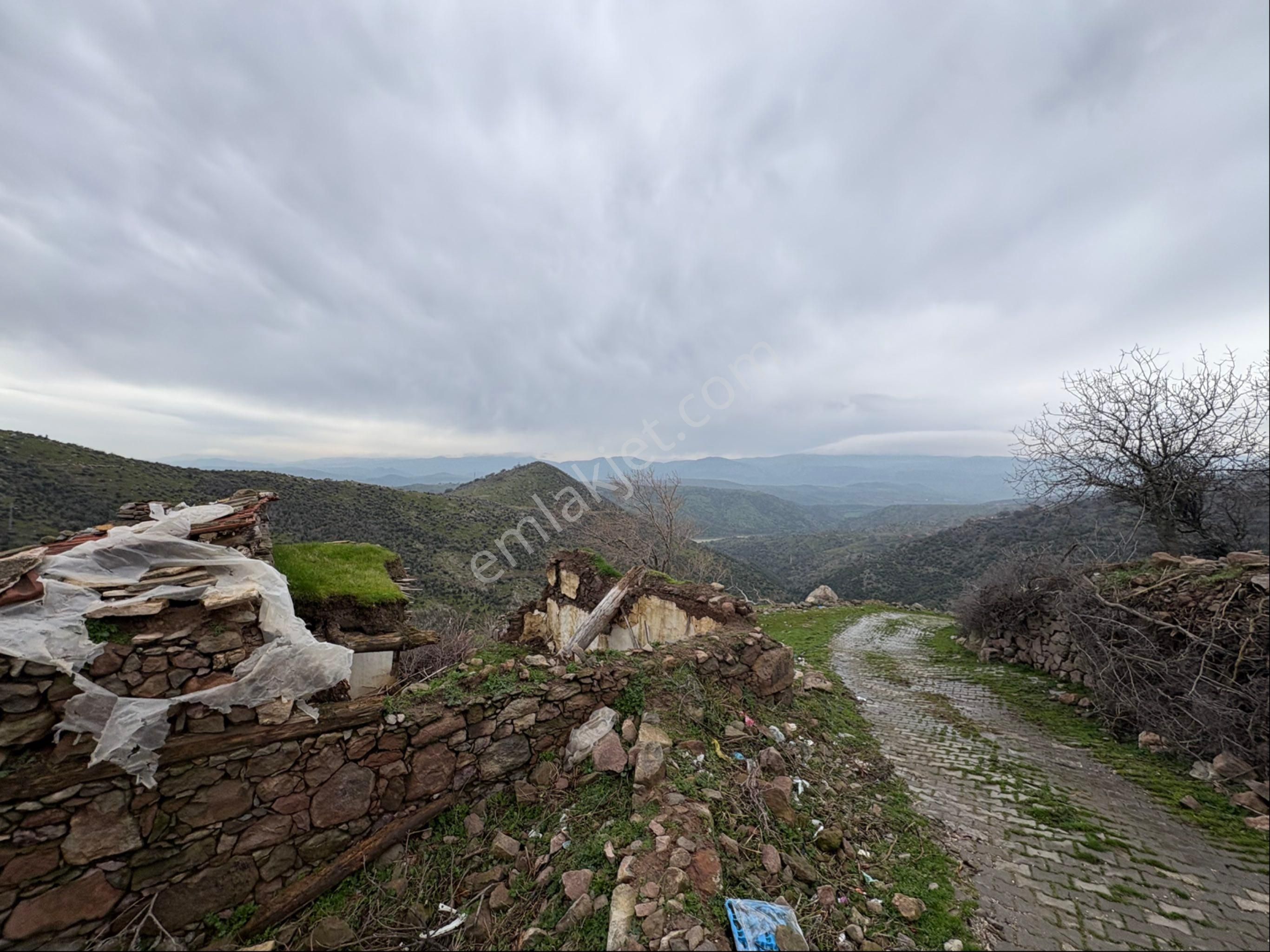 Durmuşlar Mahallesi’nde Satılık Müstakil Taş Ev - Görsel 5