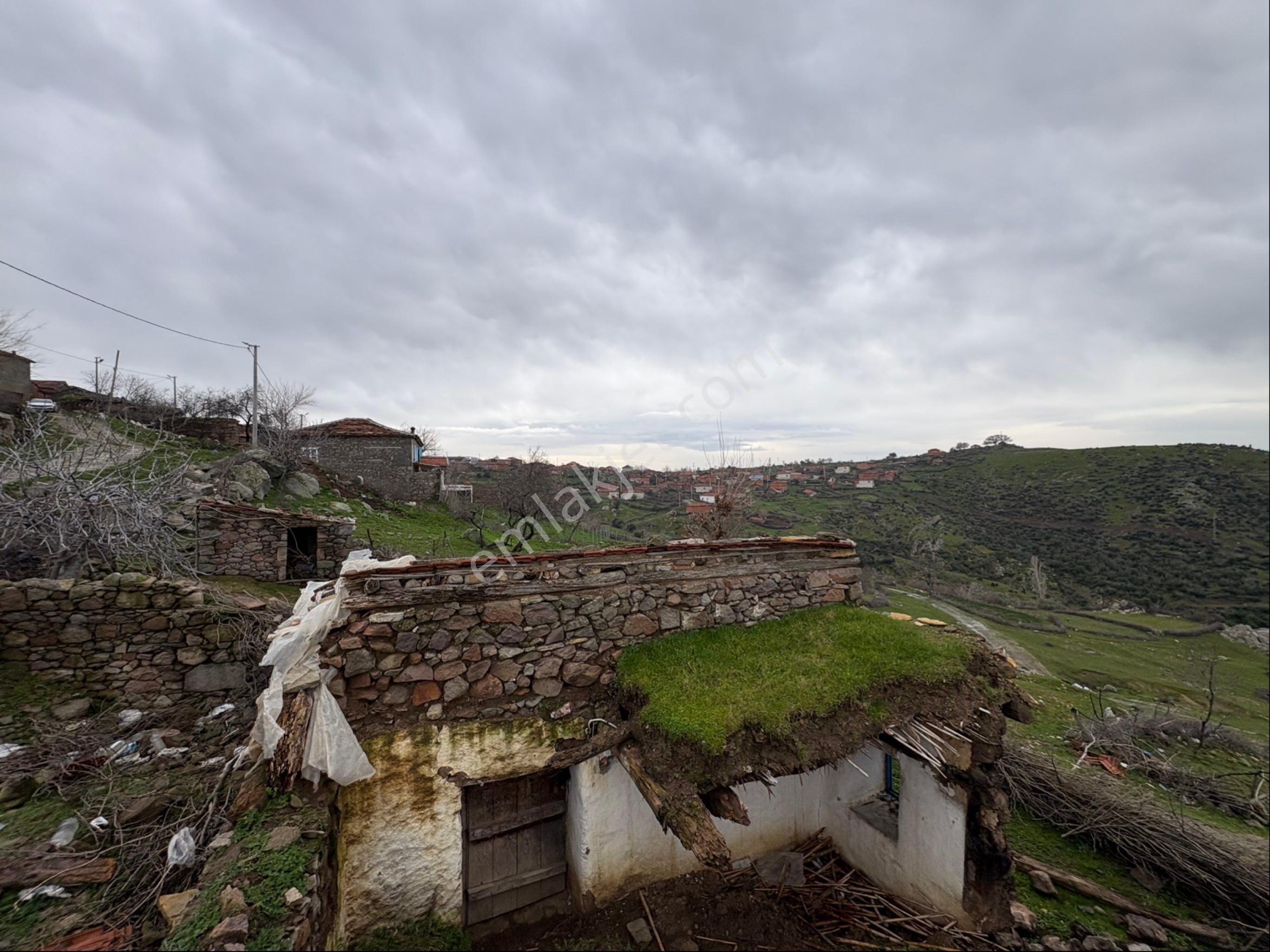 Durmuşlar Mahallesi’nde Satılık Müstakil Taş Ev - Görsel 4