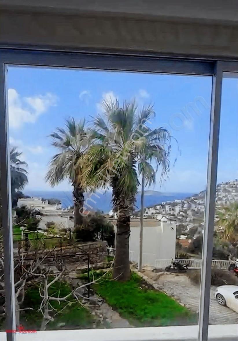 Gümsan Sitesinde Buyuk Bahçeli Manzaralı Özel Plajli Villa - Görsel 20