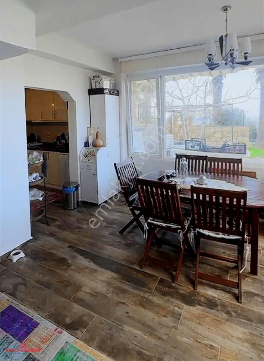 Gümsan Sitesinde Buyuk Bahçeli Manzaralı Özel Plajli Villa - Görsel 22