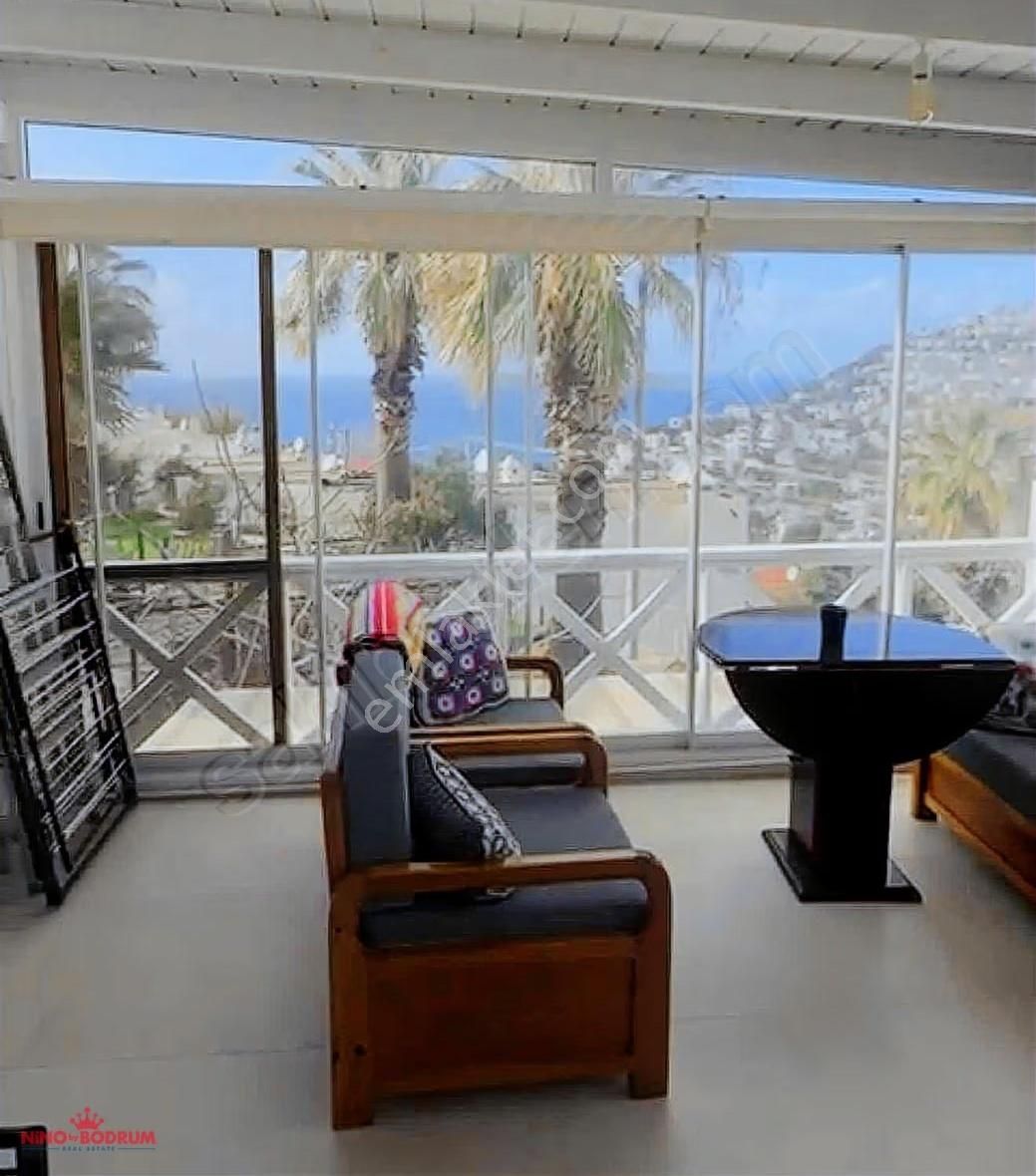 Gümsan Sitesinde Buyuk Bahçeli Manzaralı Özel Plajli Villa - Görsel 13