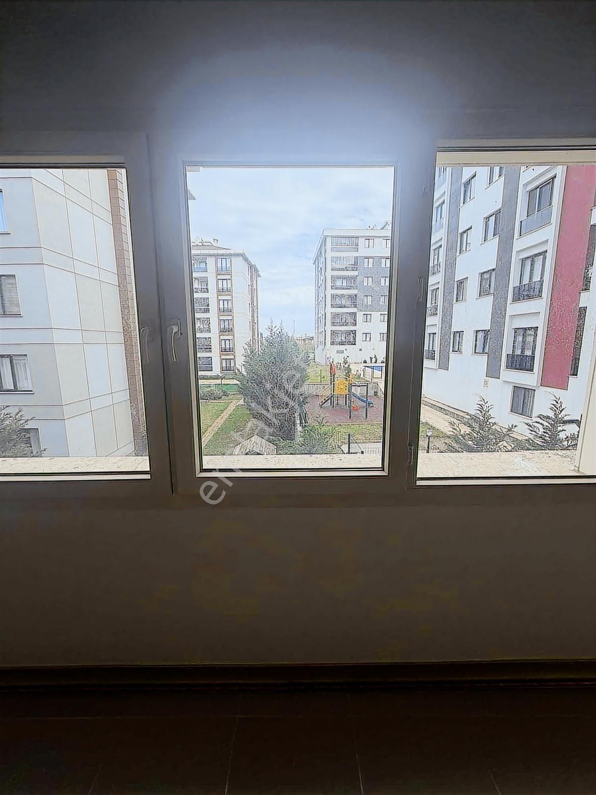 Silivri Yorulmaz Sarayları Sitesinde Büyük Salonlu 2+1 Daire - Görsel 9