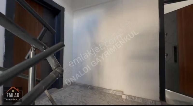 Sakin Rahat Huzur İçinde Yaşamım Olsun Diyorsan İşte Burası - Görsel 2