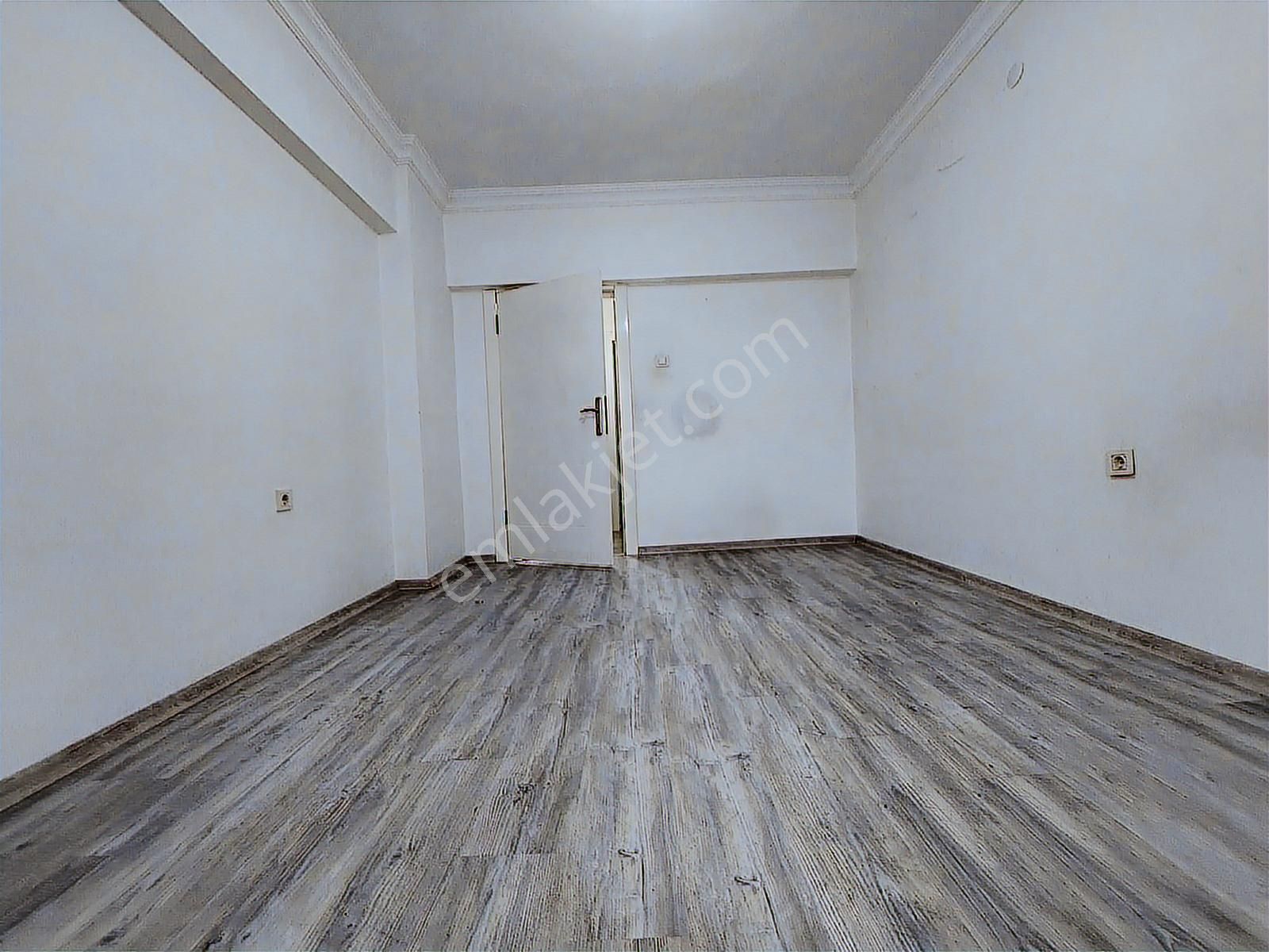 Piyade Mah Emirler Merkez De Satılık 3+1 Ful Yapılı Geniş Daire - Görsel 4