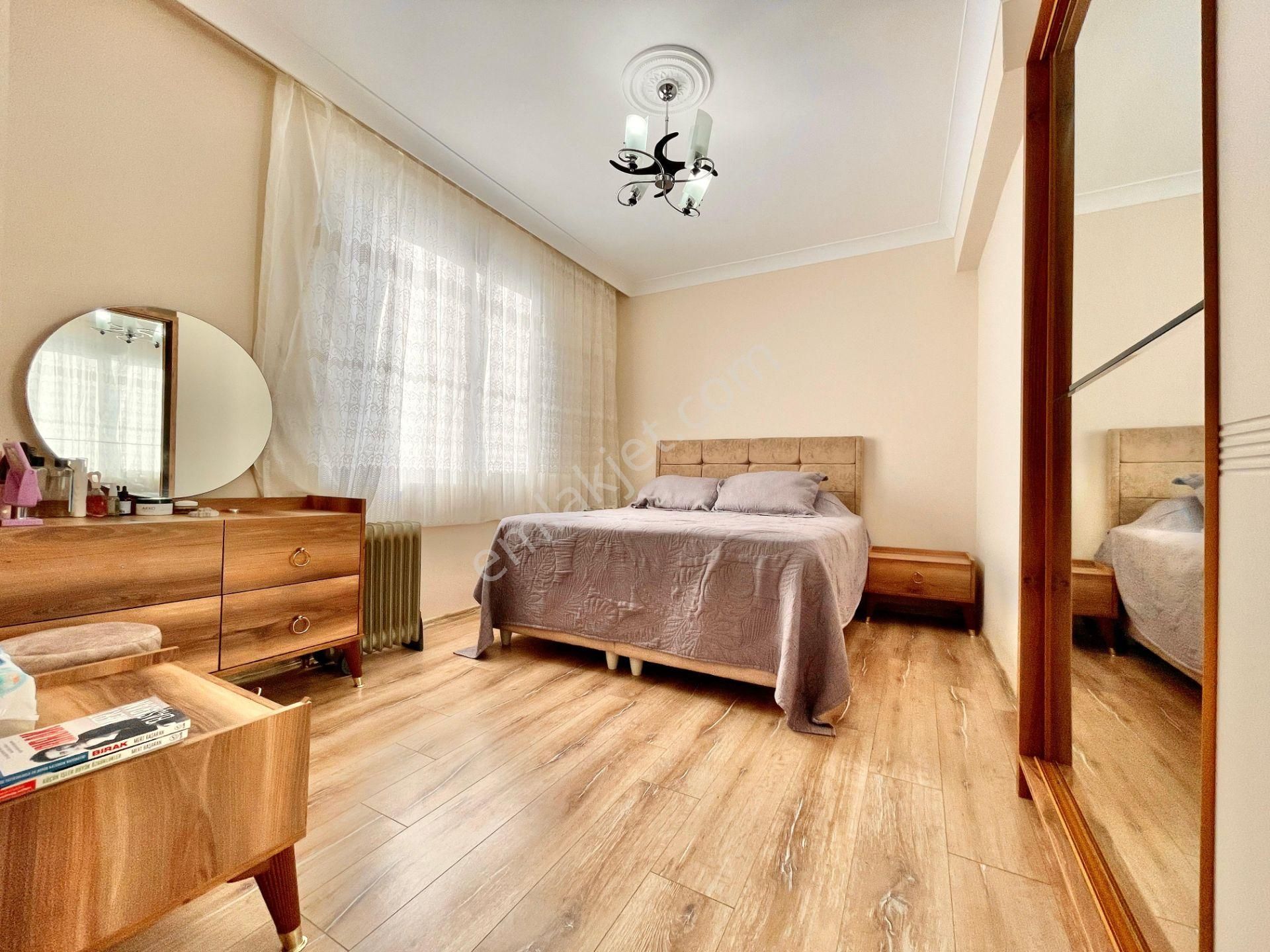 Berkay Demirel'den Altınkumda 4 Yaşında Teras Manzaralı 4+1 - Görsel 26