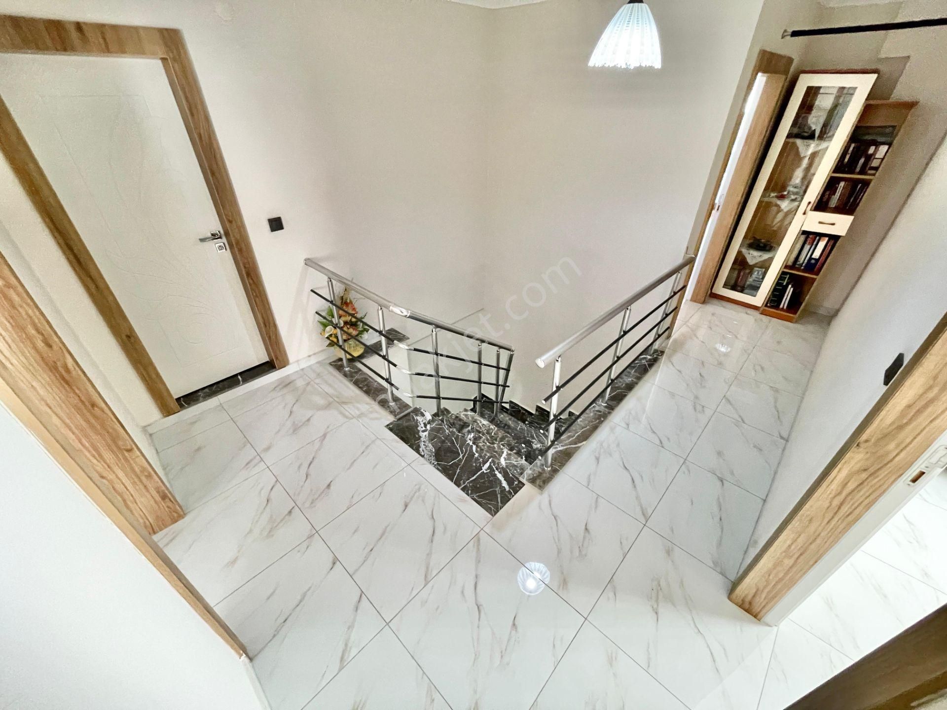 Berkay Demirel'den Altınkumda 4 Yaşında Teras Manzaralı 4+1 - Görsel 5