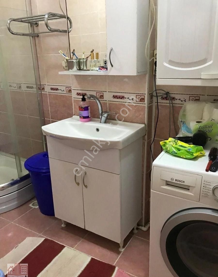 Güngören Haznedar Mahallesi 2+1 90 M2 Kentsele Giden Köşe Daire - Görsel 2