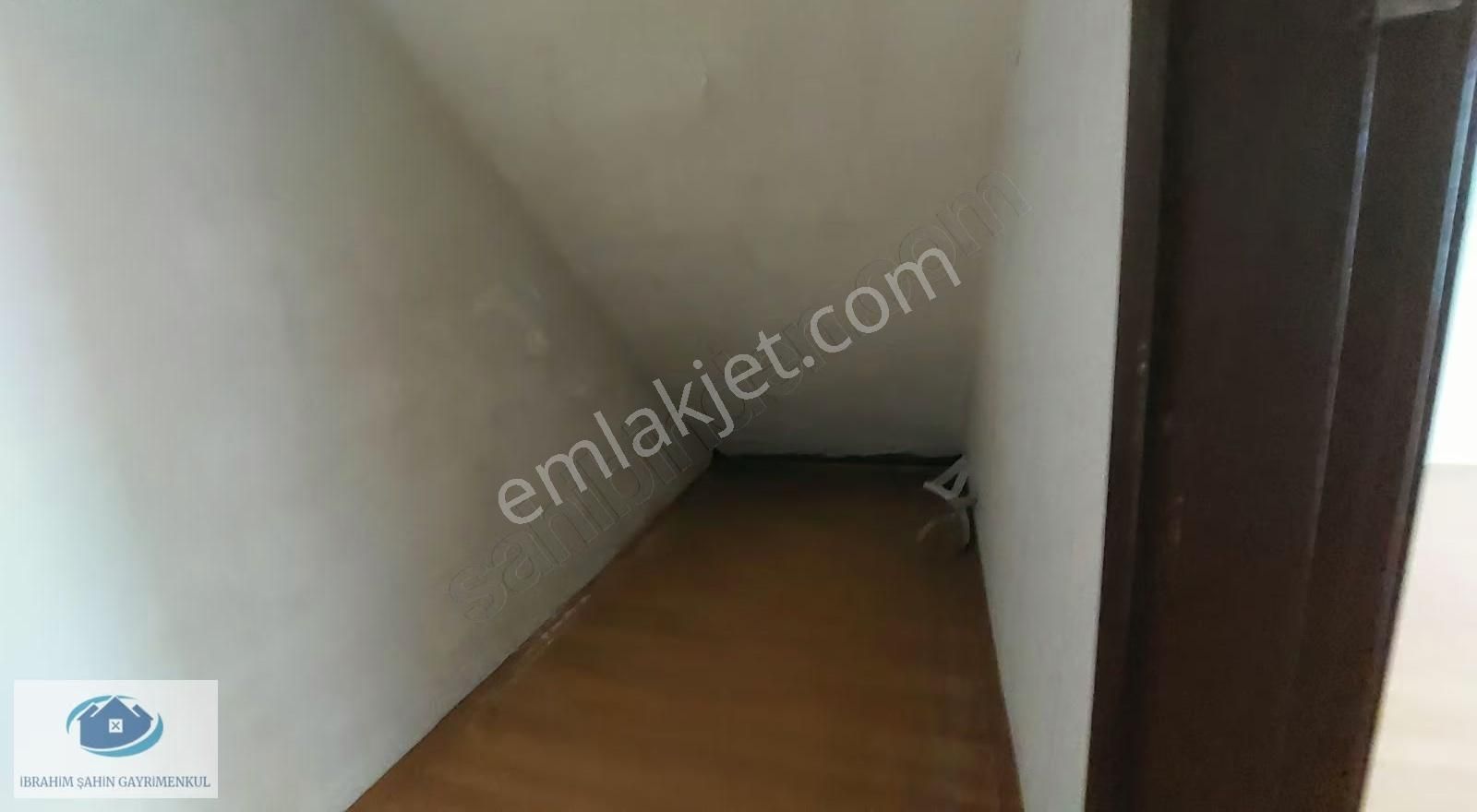 Ankara Etimesgut Süvari Mah Satılık 5+1 Asansörlü Teras Daire - Görsel 26