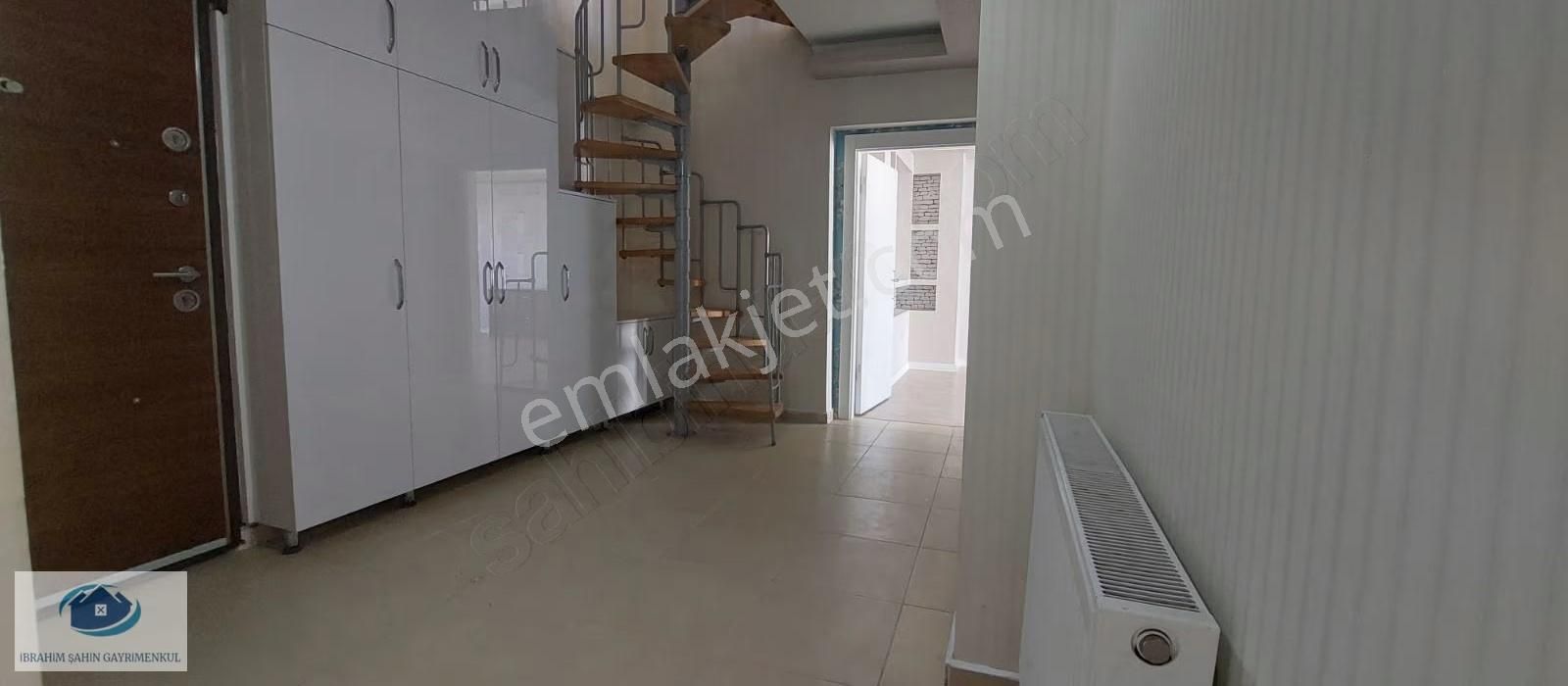 Ankara Etimesgut Piyade Mah Satılık 4+1 Full Yapılı Katta Dublex - Görsel 24