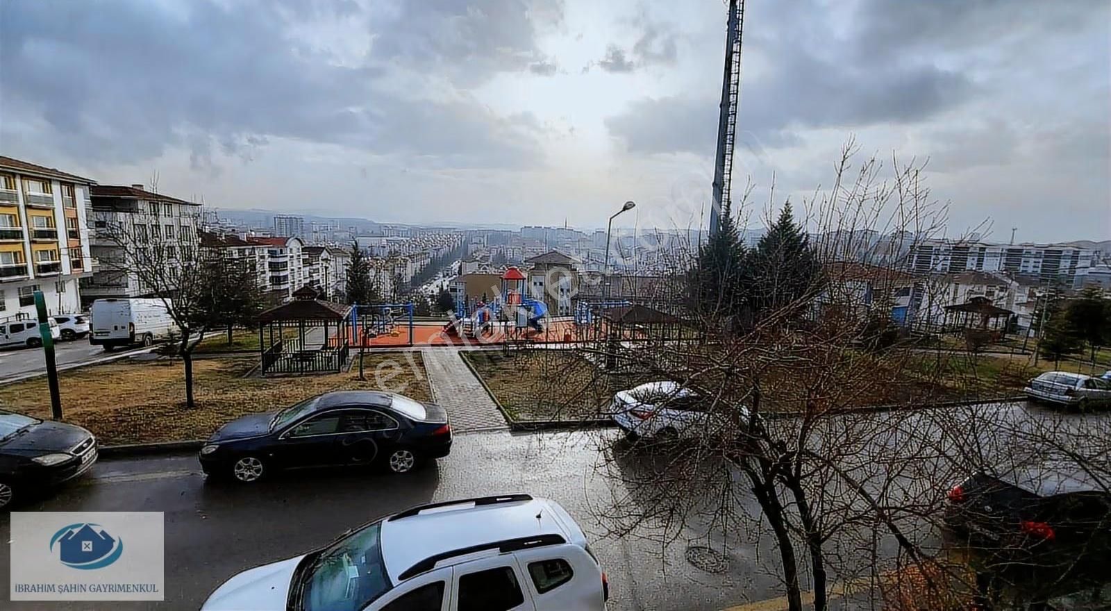 Ankara Etimesgut Topçu Mah Kiralık 3+1 Ara Kat Geniş Daire - Görsel 7