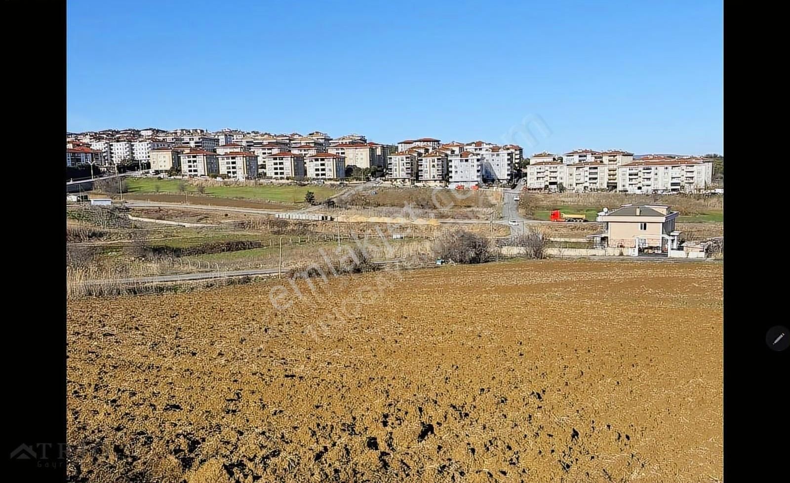 Çatalca Merkez Ferhatpaşa'da Satılık 750m2 Villa İmarlı