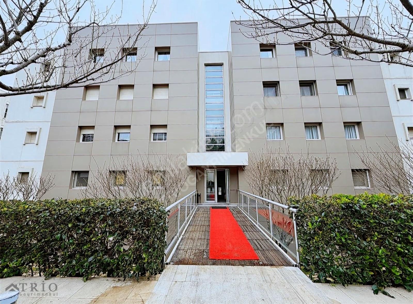 Bahçeşehir Mesa Nurol Kirazlıbahçe Manzaralı 4+1 Satılık Daire