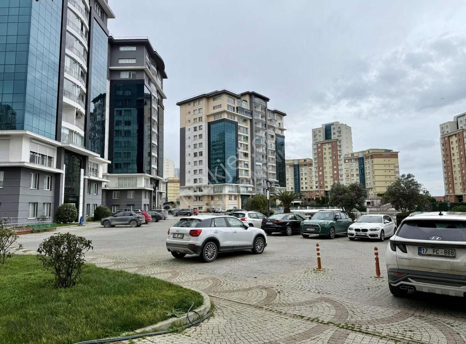 Bahçeşehir Hillpark 2'de Manzaralı 4+1 Satılık Daire (185m²) - Görsel 14