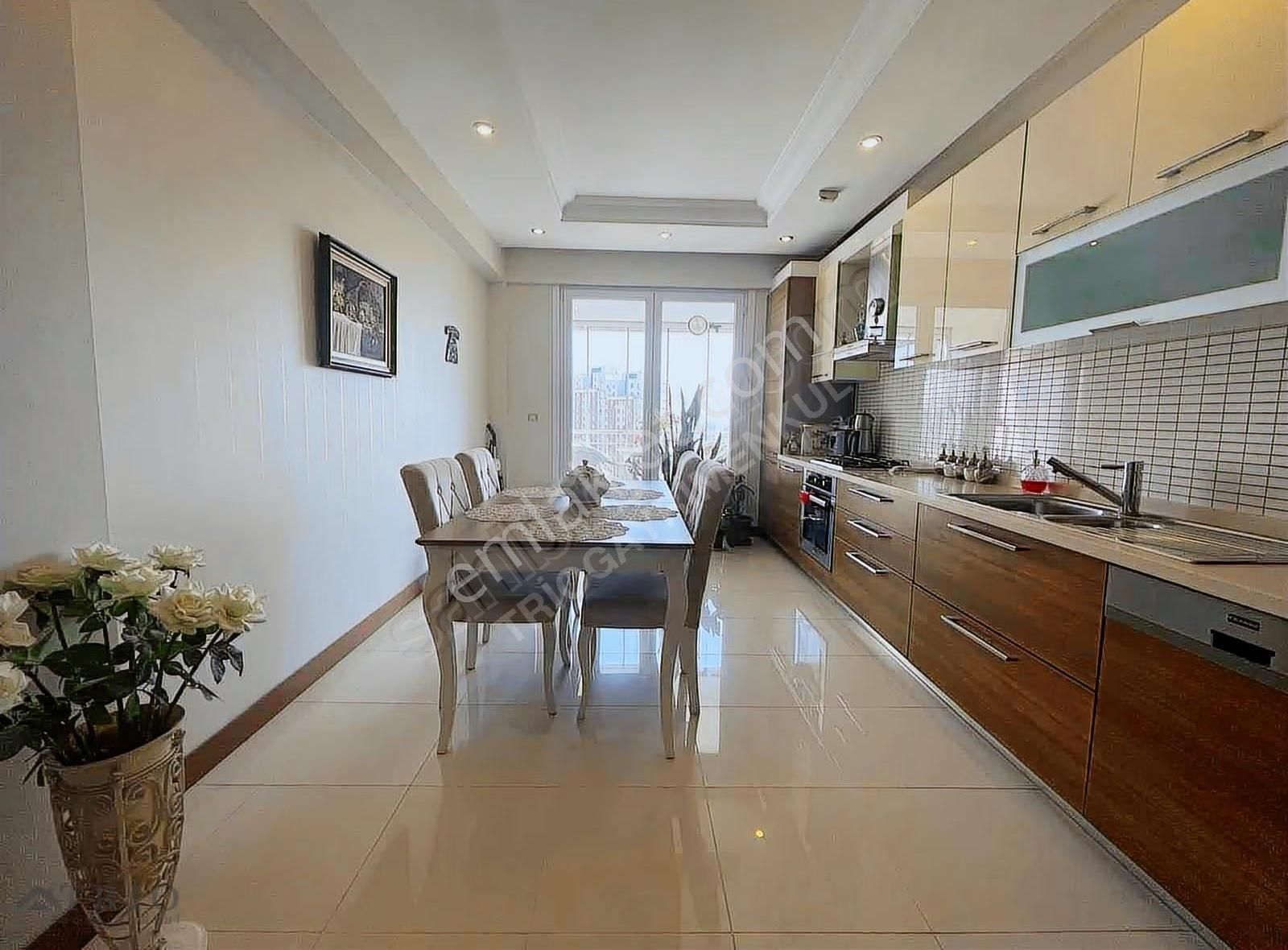 Bahçeşehir Hillpark 2'de Manzaralı 4+1 Satılık Daire (185m²) - Görsel 34