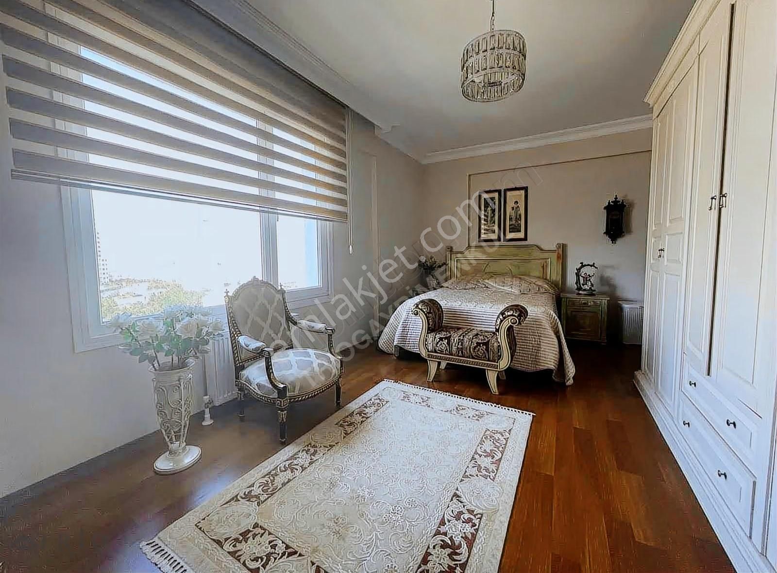 Bahçeşehir Hillpark 2'de Manzaralı 4+1 Satılık Daire (185m²) - Görsel 9