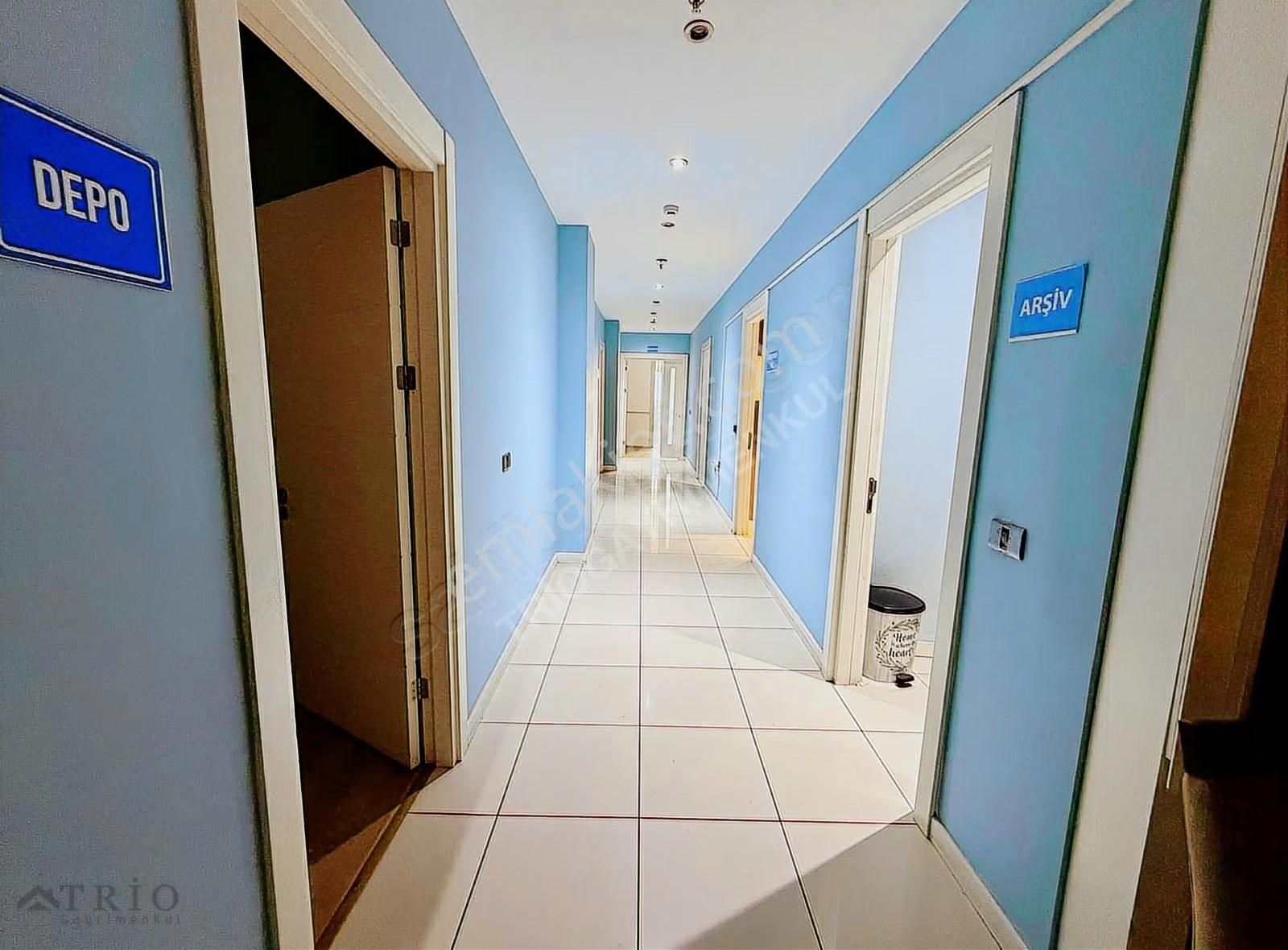 Bahçeşehir Loca Da Gölet Manzaralı İşyerine Uygun 4+1 Ofis - Görsel 2