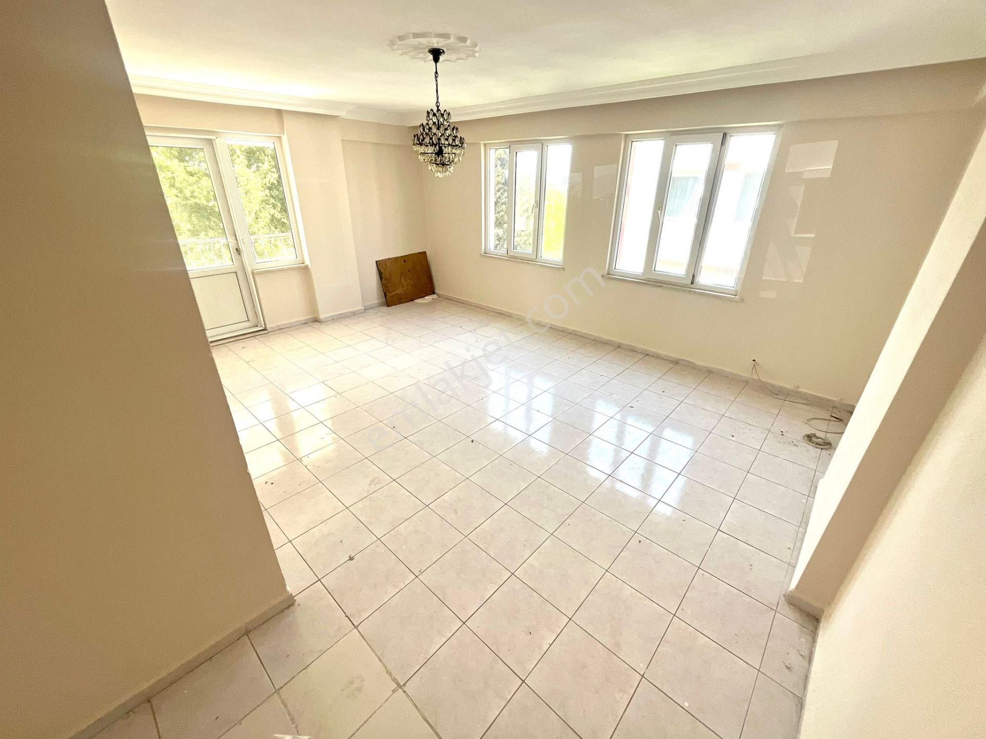 Yükselden Altınkumda Arakat Ebeveyn Banyolu Geniş 2+1 Daire - Görsel 15