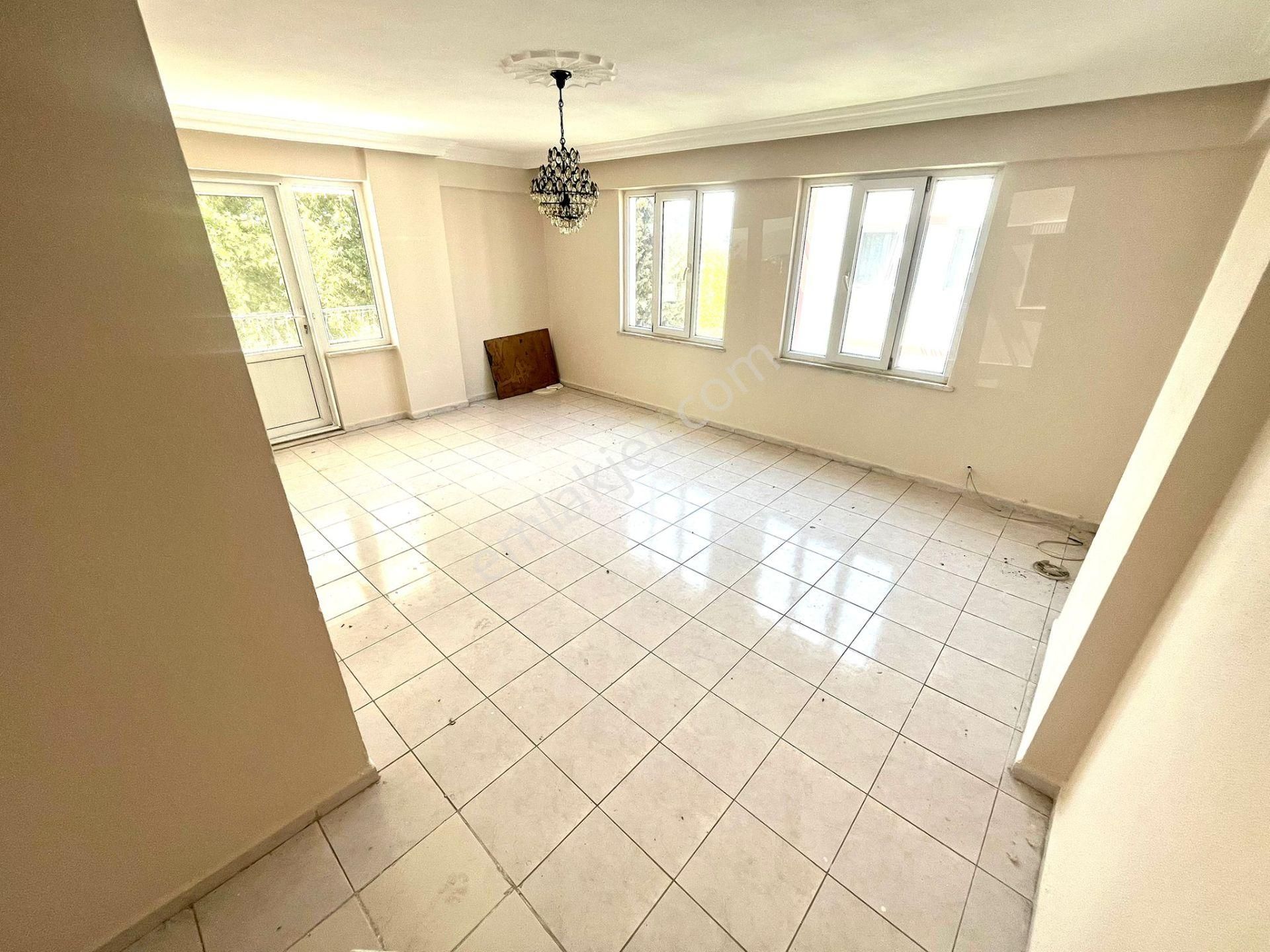 Yükselden Altınkumda Arakat Ebeveyn Banyolu Geniş 2+1 Daire - Görsel 17