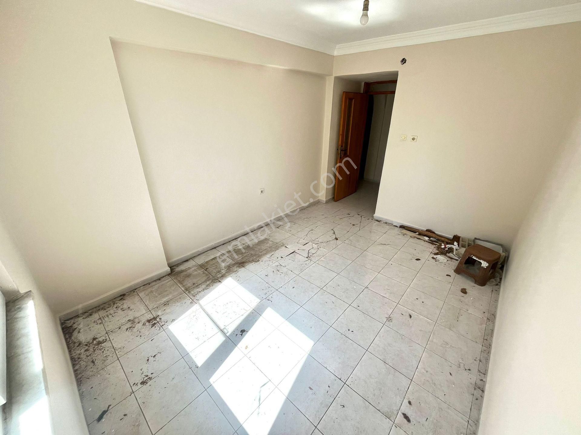 Yükselden Altınkumda Arakat Ebeveyn Banyolu Geniş 2+1 Daire - Görsel 26