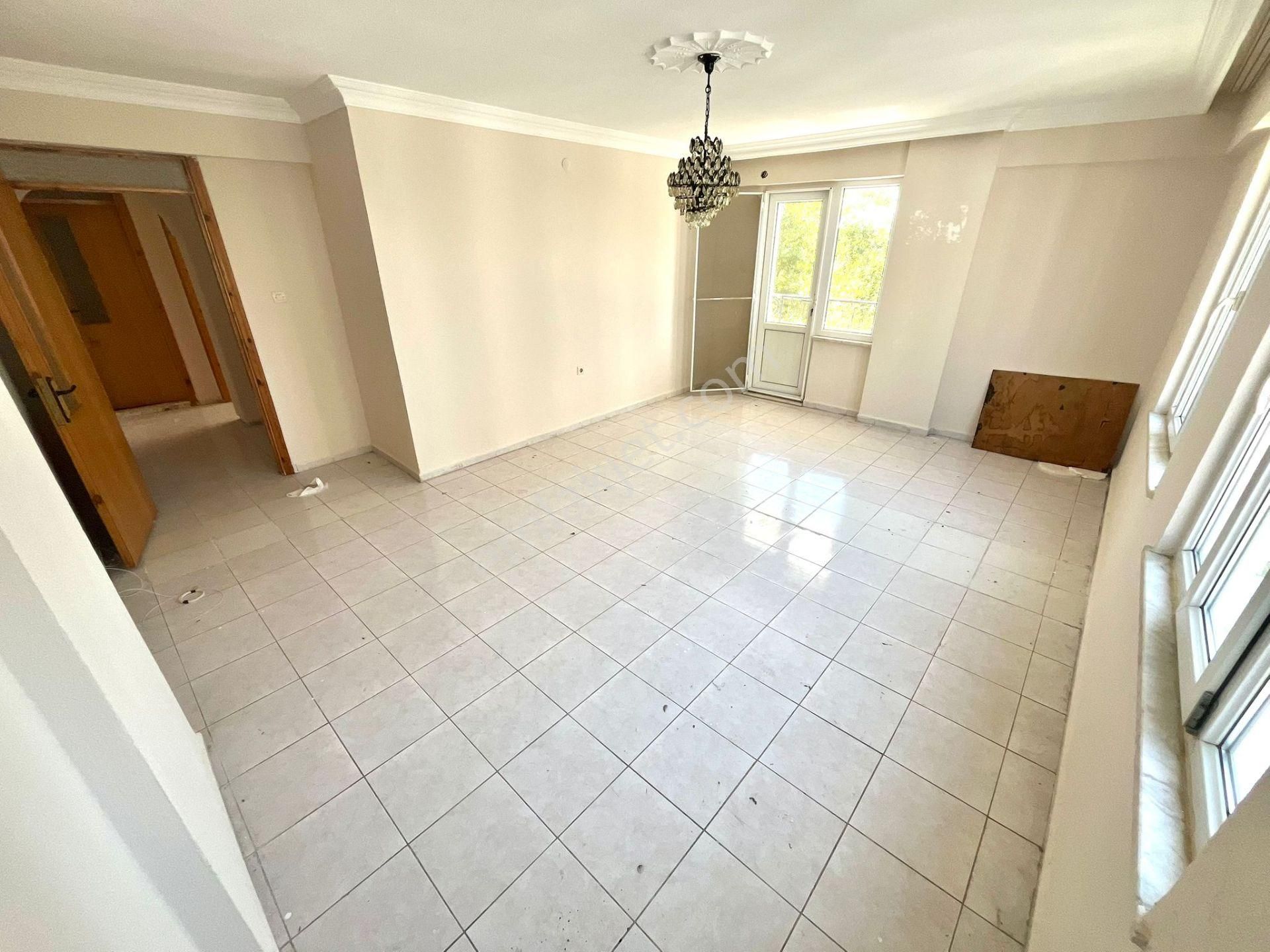 Yükselden Altınkumda Arakat Ebeveyn Banyolu Geniş 2+1 Daire - Görsel 13