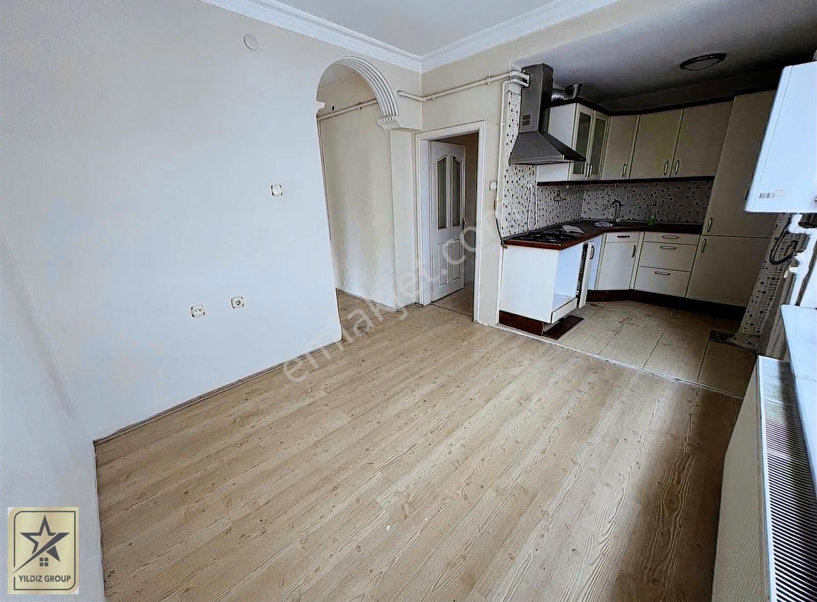 Şehir Merkezinde 2+1 Kiralık Geniş Daire - Görsel 5