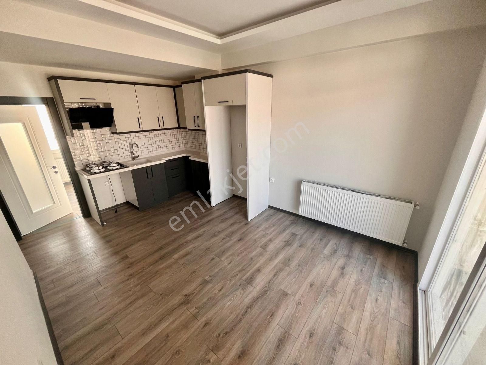 Yükselden Zeytinlinin Göbeğinde Ön Cephe Kupon 1+1 Geniş Daire - Görsel 2