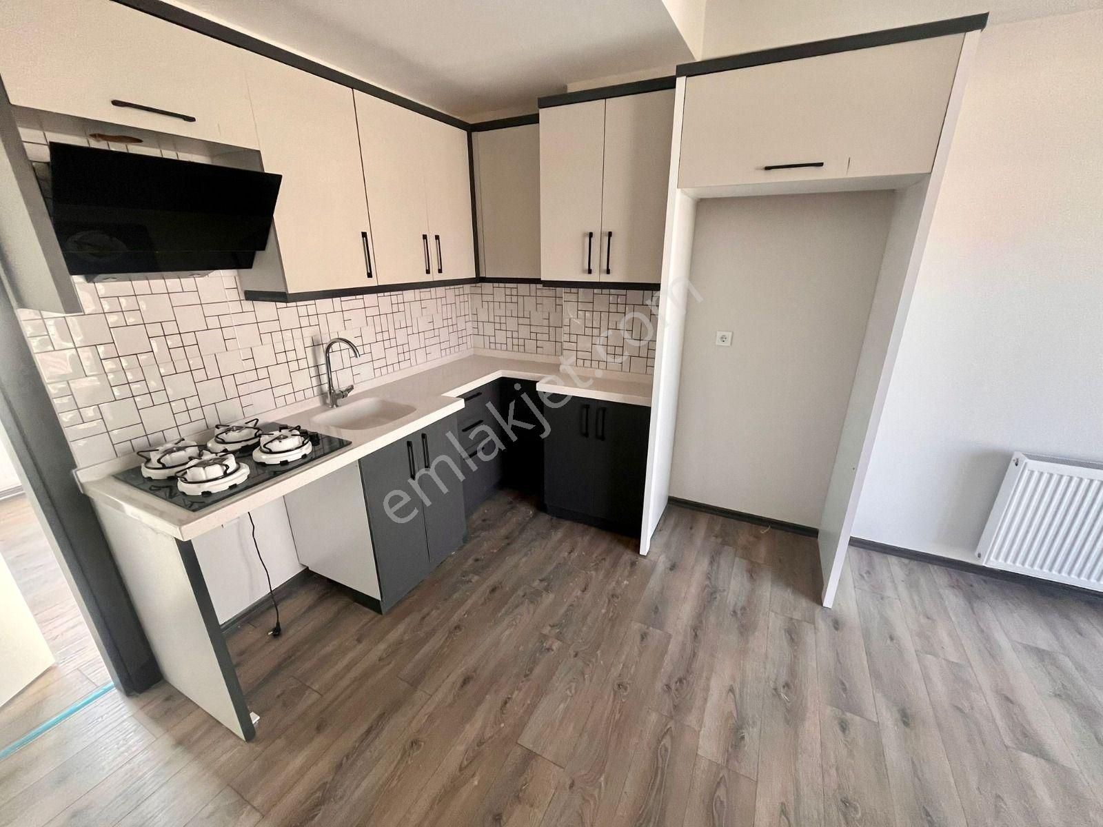 Yükselden Zeytinlinin Göbeğinde Ön Cephe Kupon 1+1 Geniş Daire - Görsel 7