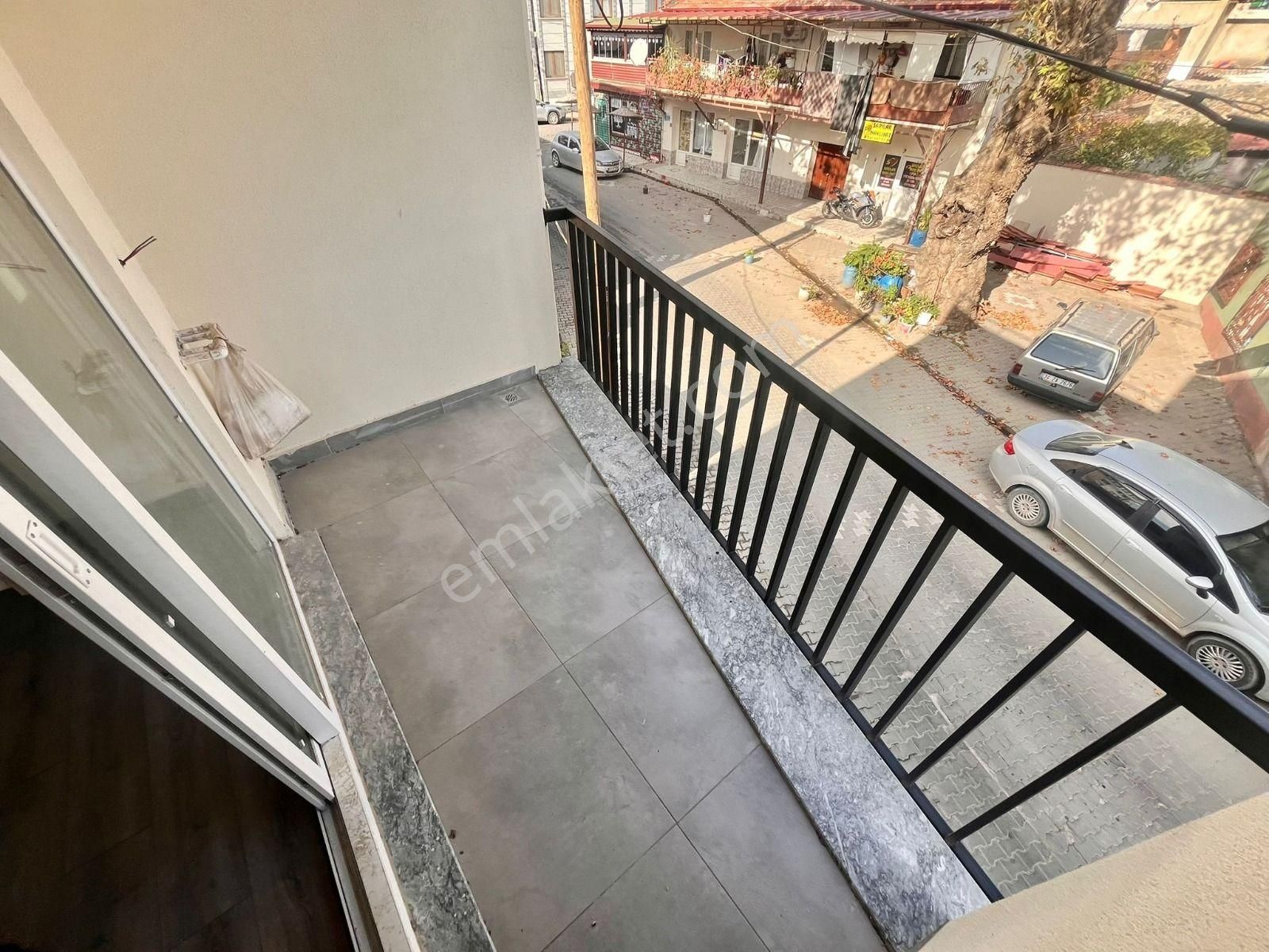 Yükselden Zeytinlinin Göbeğinde Ön Cephe Kupon 1+1 Geniş Daire - Görsel 14