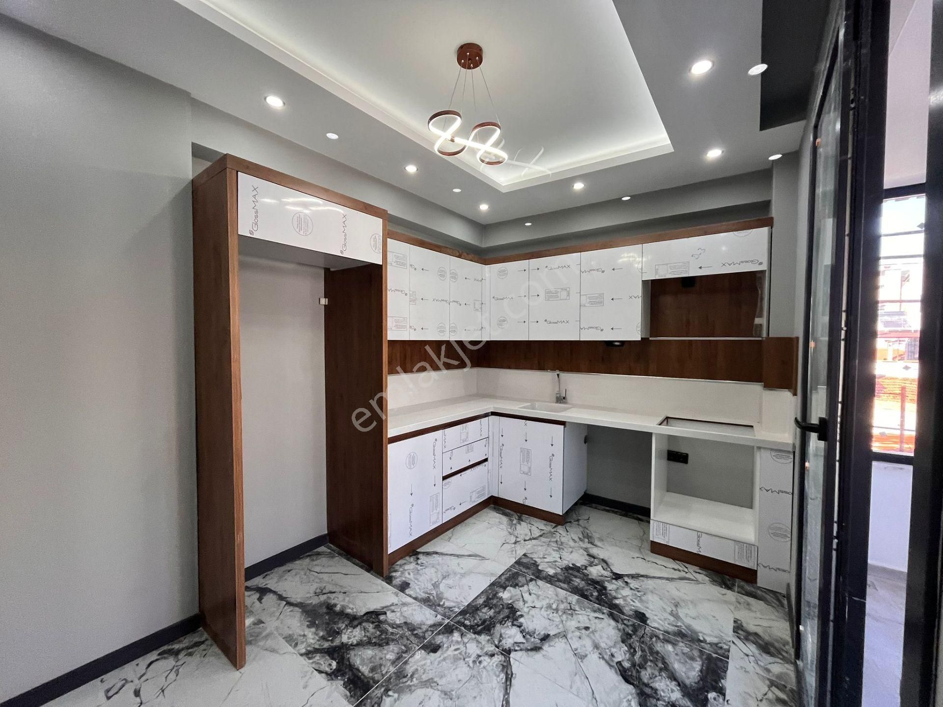 ▓ Yükselden Edremit'te Ayrı Mutfak Sıfır Lüx K.otopark 2+1 Satılık Daire - Görsel 3