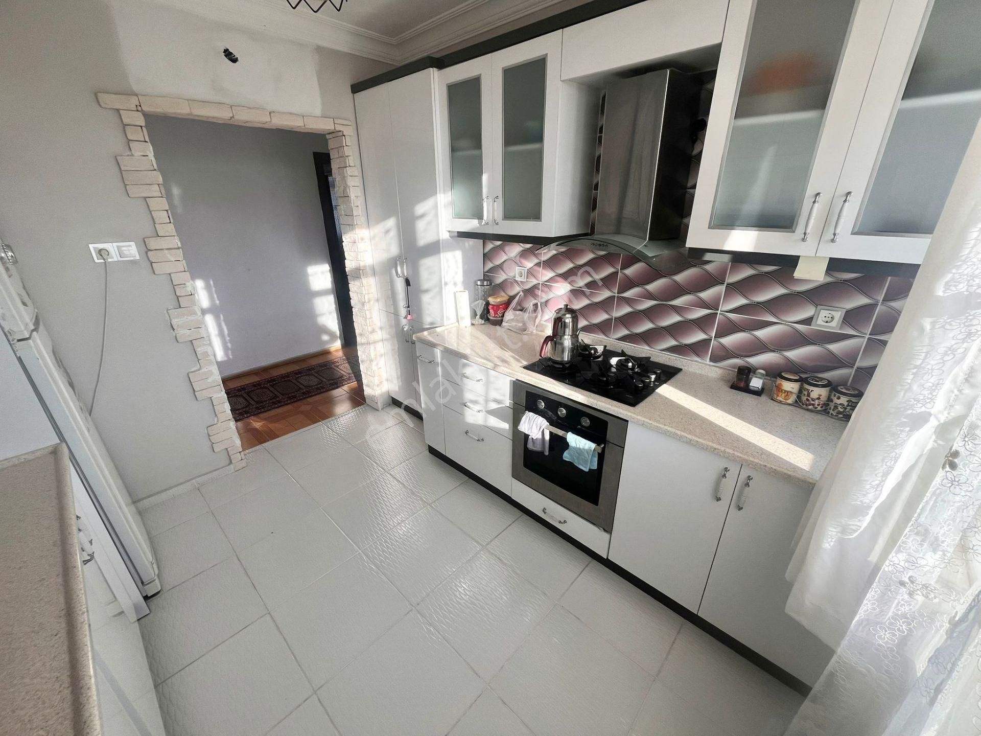 Yüksel'den Kadıköy'de Öncephe İçi Yenilenmiş 2+1 Satılık Daire* - Görsel 5
