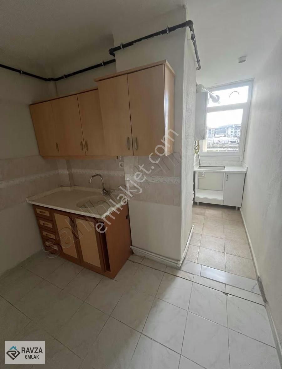 Ravza Emlaktan Kiralık İçi Full Yenilenmiş 2+1 Daire - Görsel 10