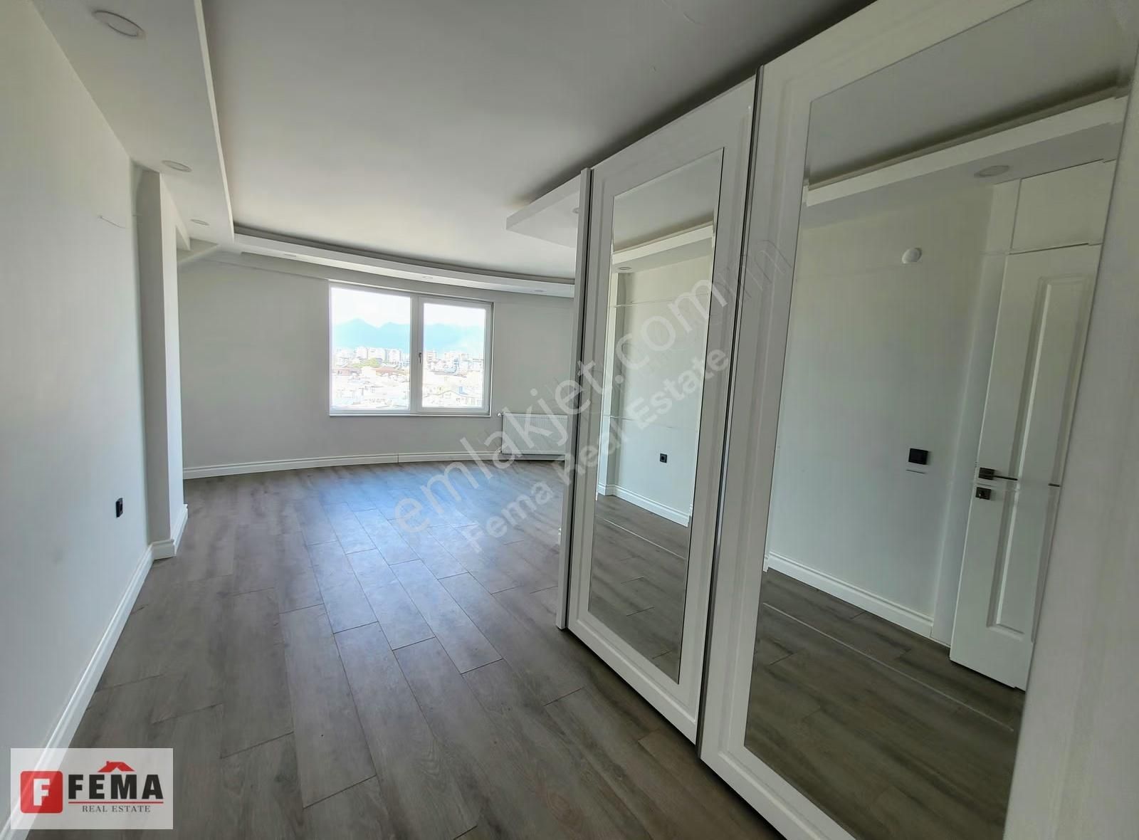 Konyaaltı Plajına Sadece 250 Metre Mesafede Kiralık 3+1 Daire - Görsel 8