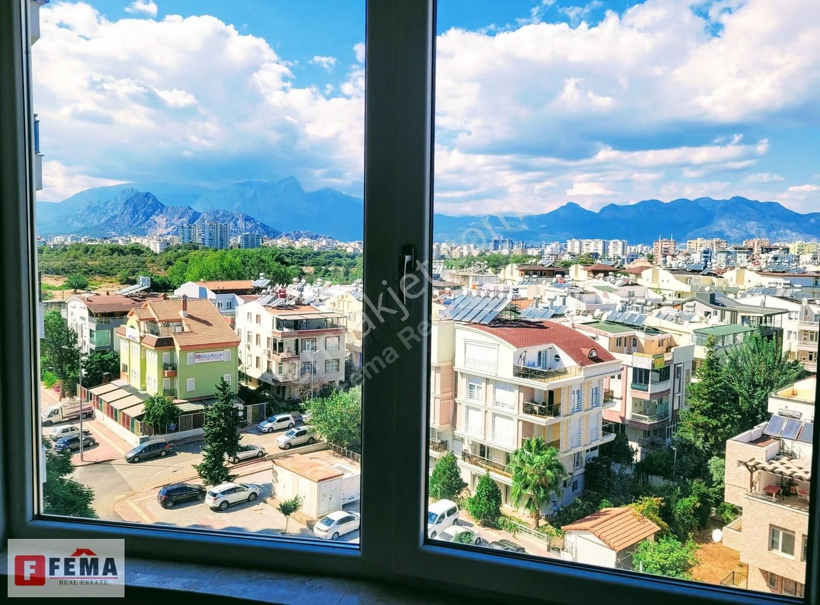 Konyaaltı Plajına Sadece 250 Metre Mesafede Kiralık 3+1 Daire - Görsel 4