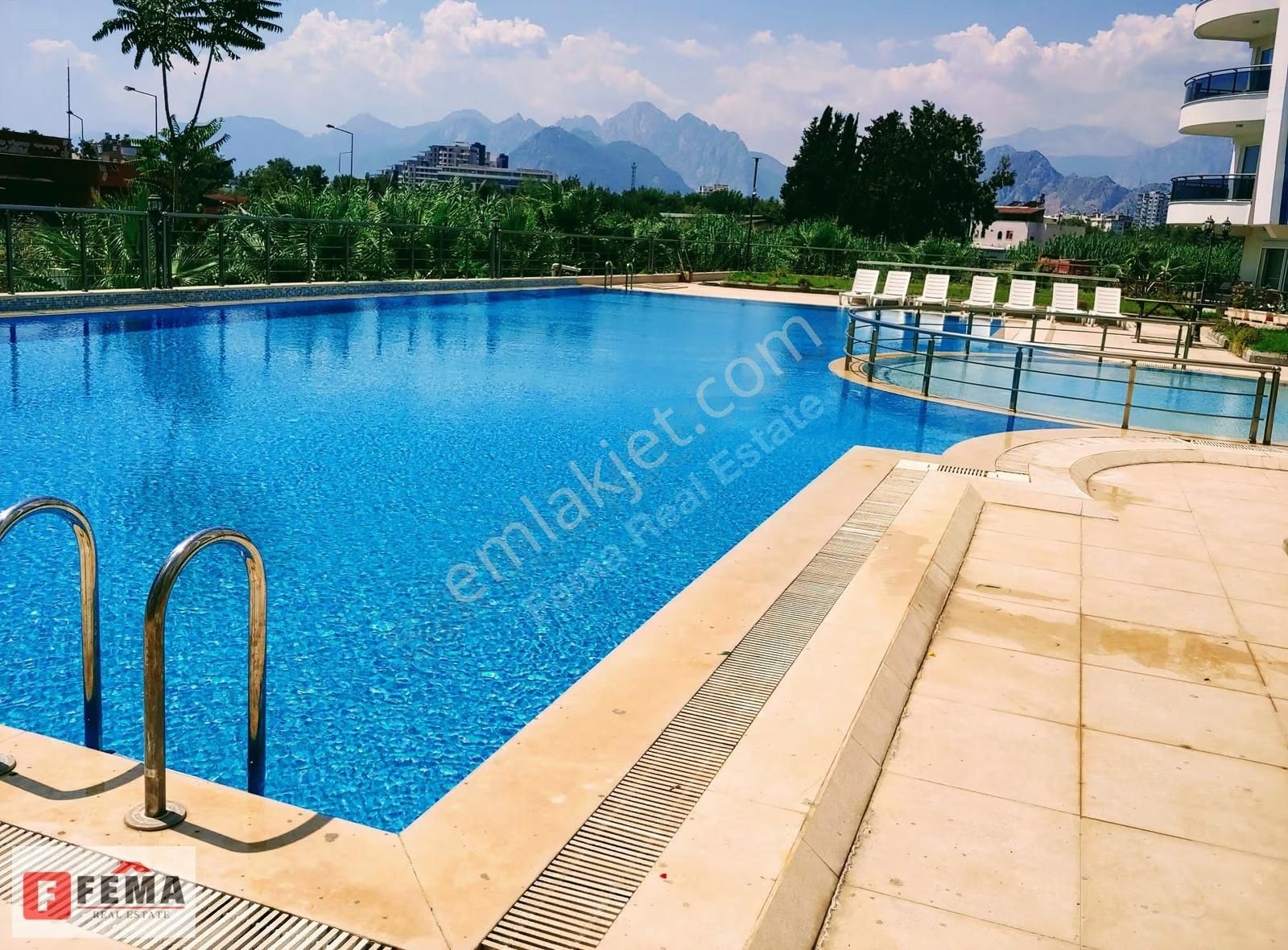 Konyaaltı Plajına Sadece 250 Metre Mesafede Kiralık 3+1 Daire - Görsel 22