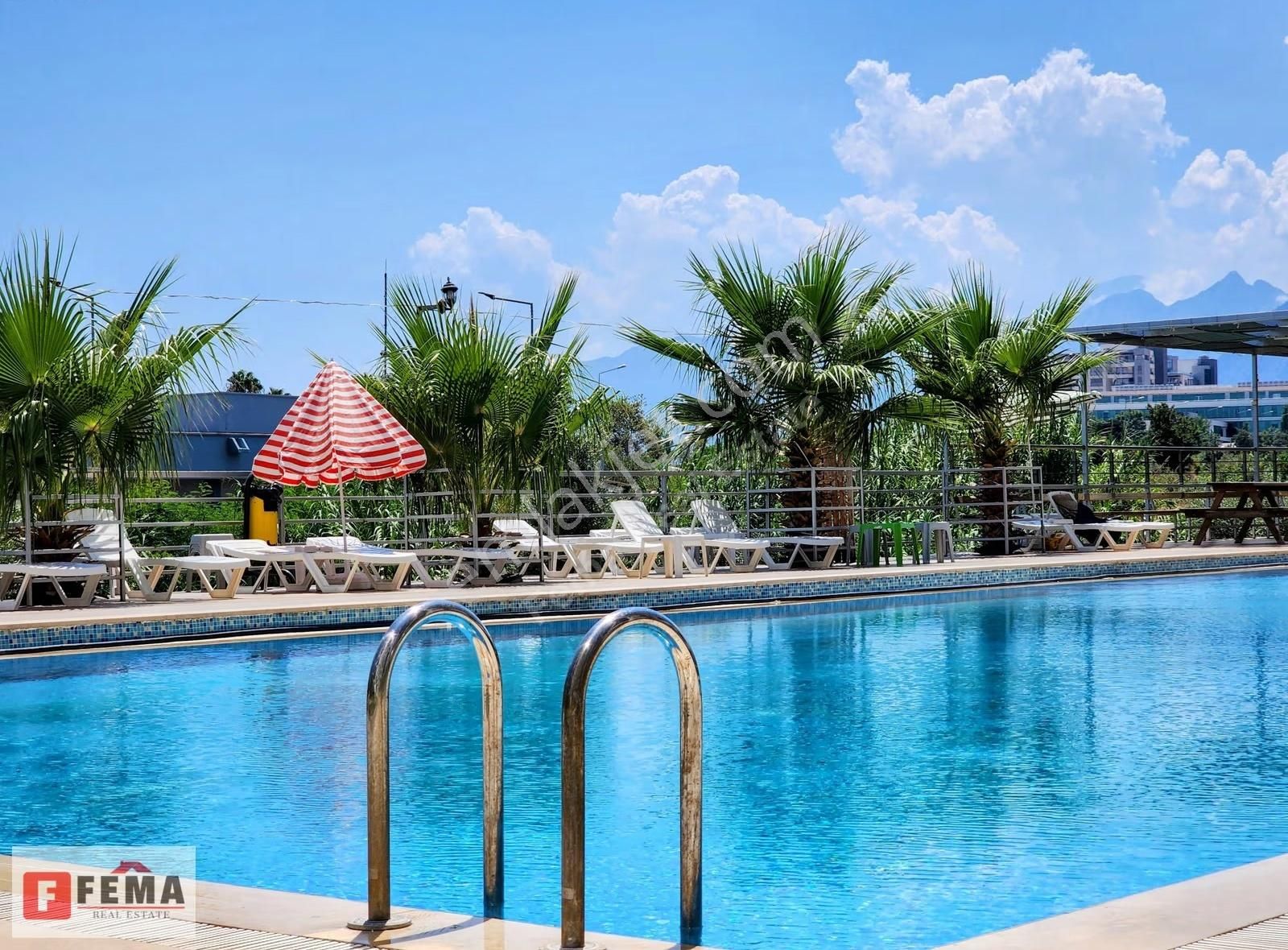 Konyaaltı Plajına Sadece 250 Metre Mesafede Kiralık 3+1 Daire - Görsel 20