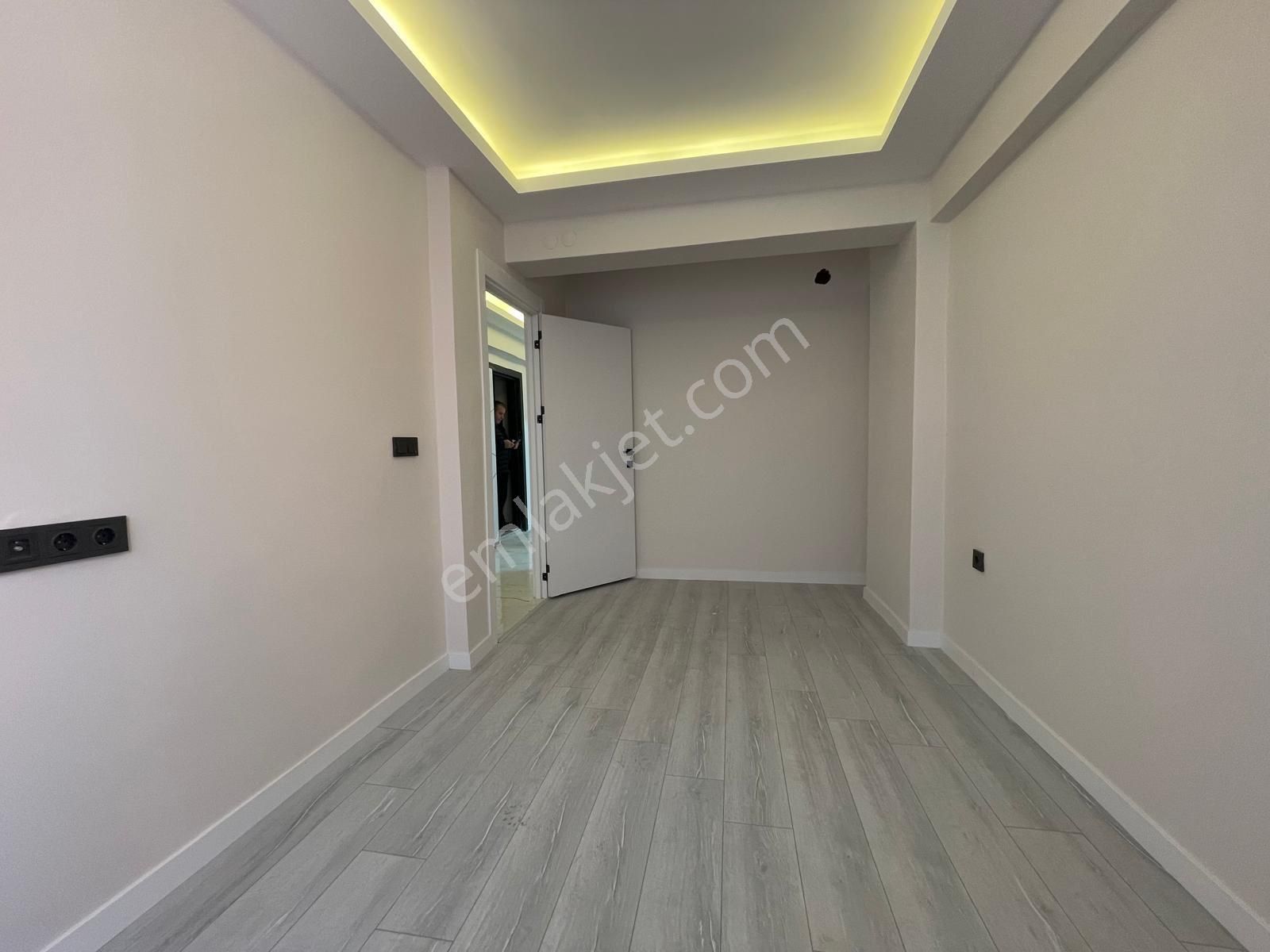 Refet Bele Mah’de 3+1 0 Oturuma Hazır Cadde Yakını Asansörlü Satılık Daire - Görsel 20