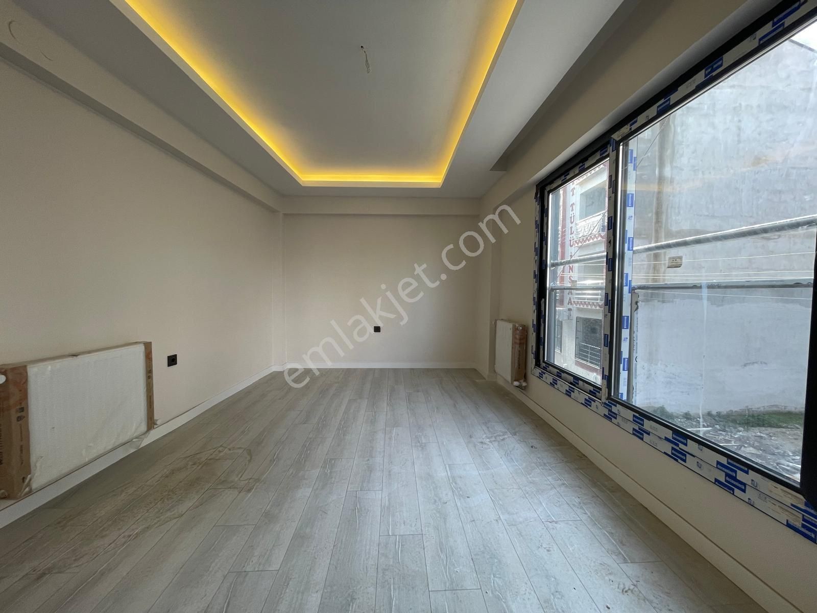 Refet Bele Mah’de 3+1 0 Oturuma Hazır Cadde Yakını Asansörlü Satılık Daire - Görsel 6