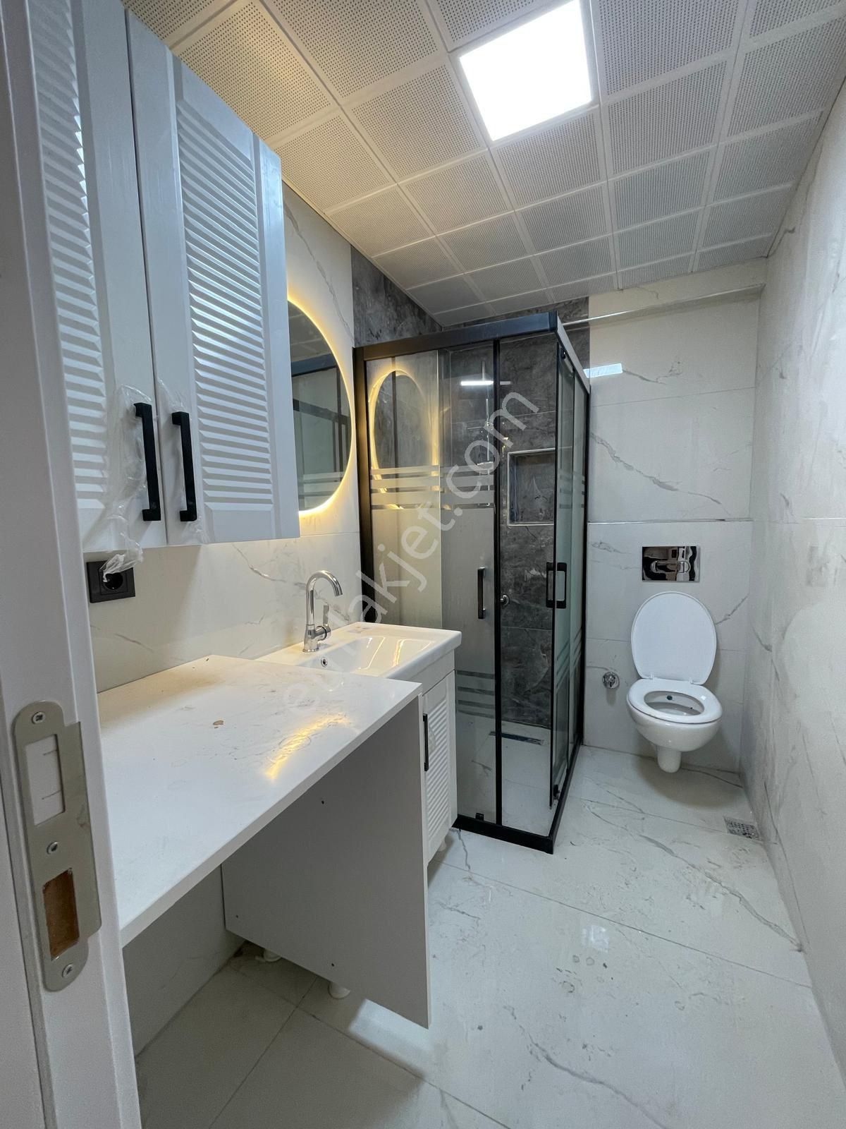 Refet Bele Mah’de 3+1 0 Oturuma Hazır Cadde Yakını Asansörlü Satılık Daire - Görsel 12