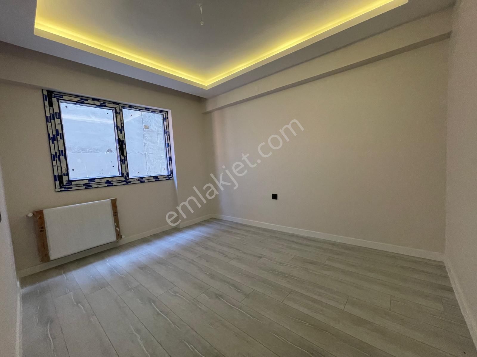 Refet Bele Mah’de 3+1 0 Oturuma Hazır Cadde Yakını Asansörlü Satılık Daire - Görsel 14