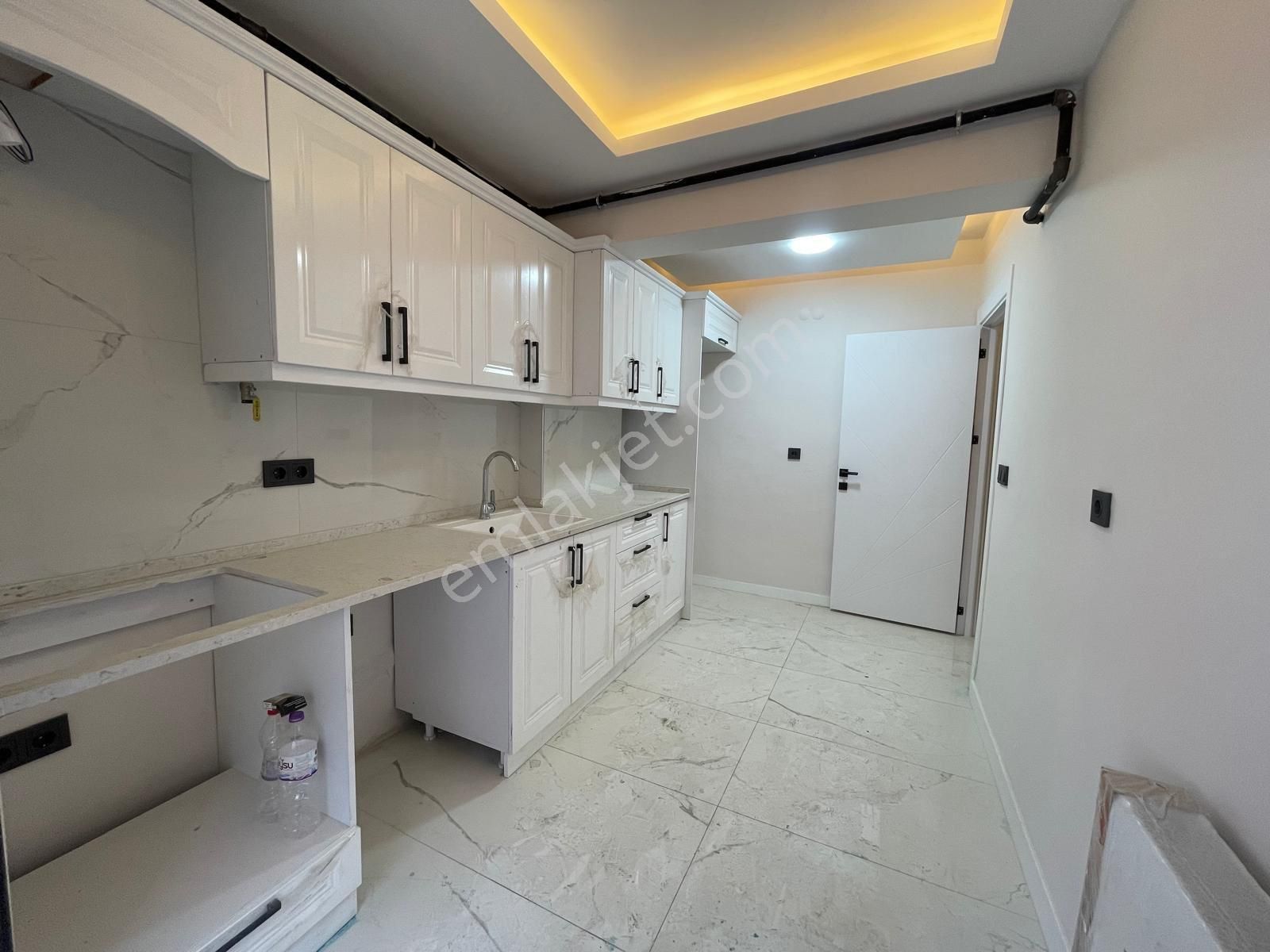 Refet Bele Mah’de 3+1 0 Oturuma Hazır Cadde Yakını Asansörlü Satılık Daire - Görsel 22