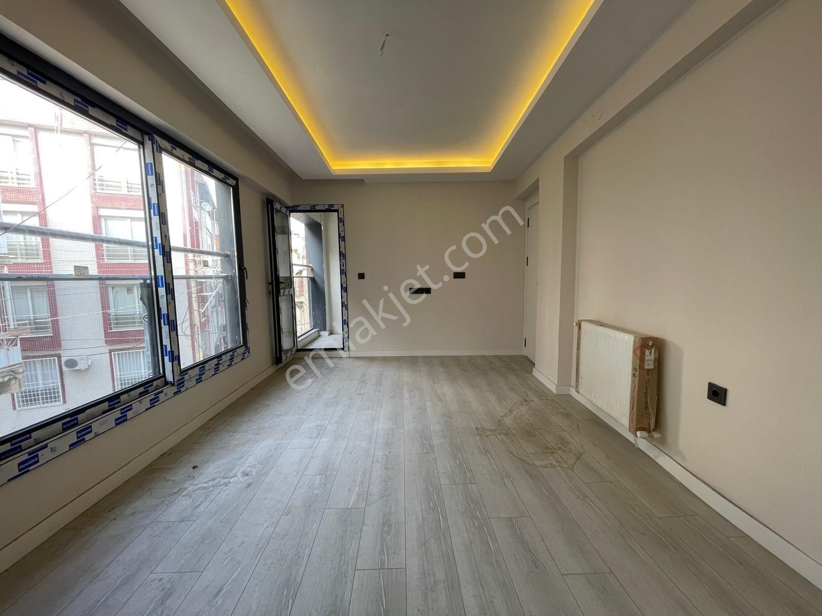 Refet Bele Mah’de 3+1 0 Oturuma Hazır Cadde Yakını Asansörlü Satılık Daire - Görsel 7