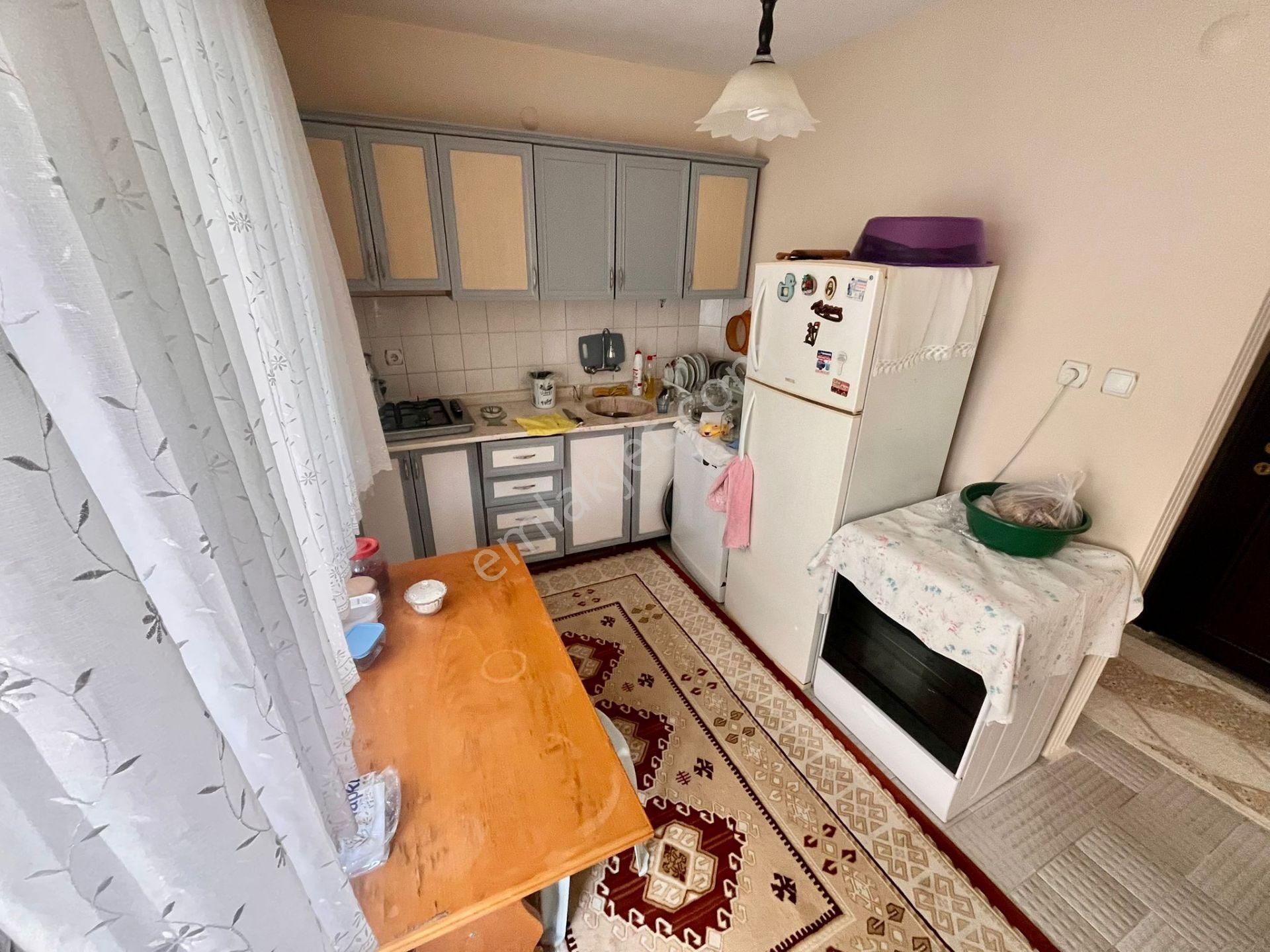 Yükselden Akçayda Ön Cephe Ayrı Mutfak Üç Balkonlu Geniş 2+1 - Görsel 13